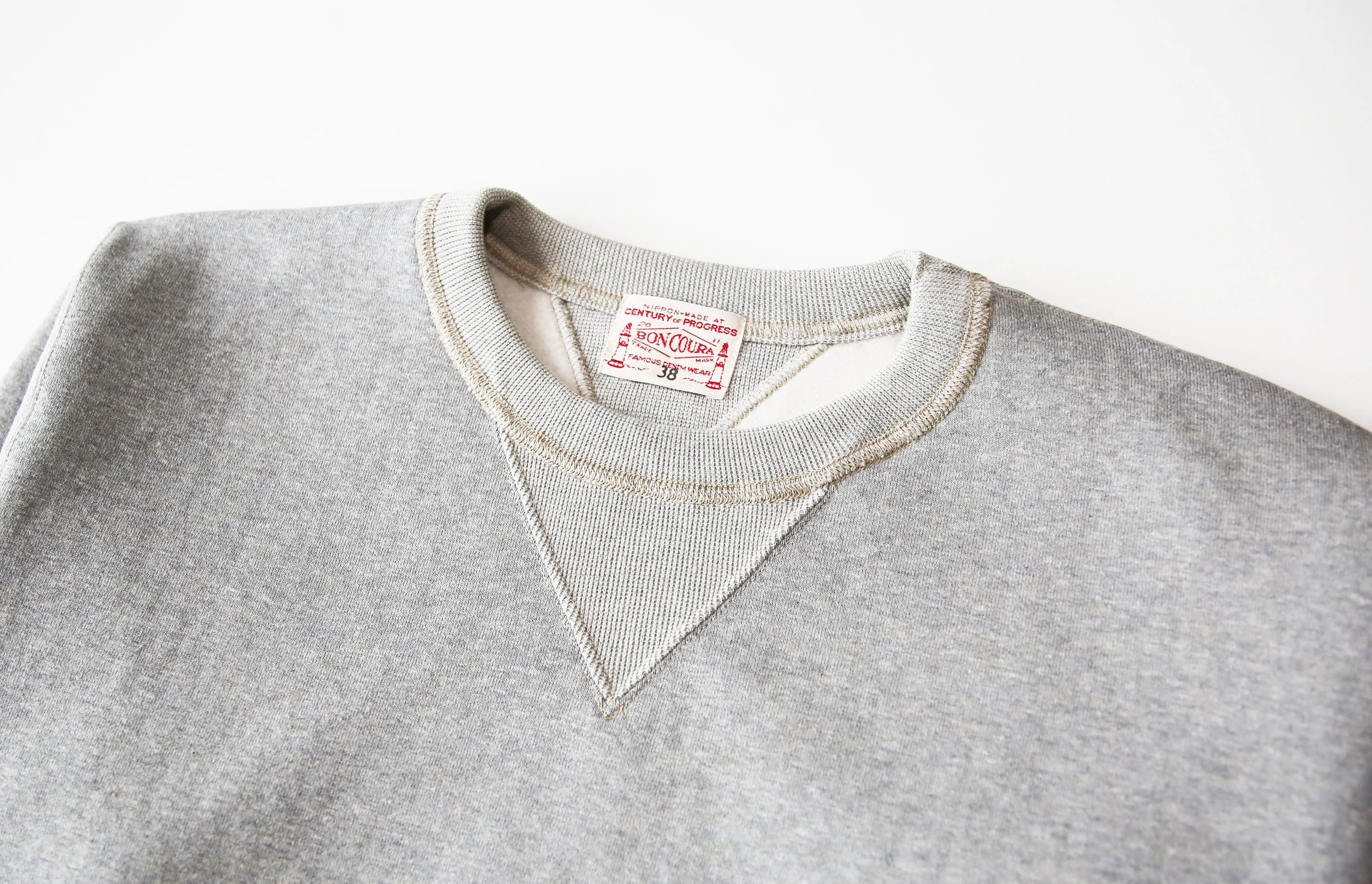 boncoura_grey_sweatshirt06.jpg