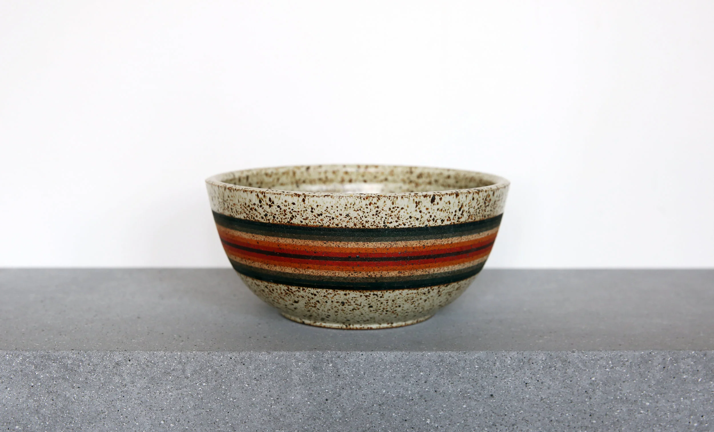 katandroger_largeservingbowl04.jpg