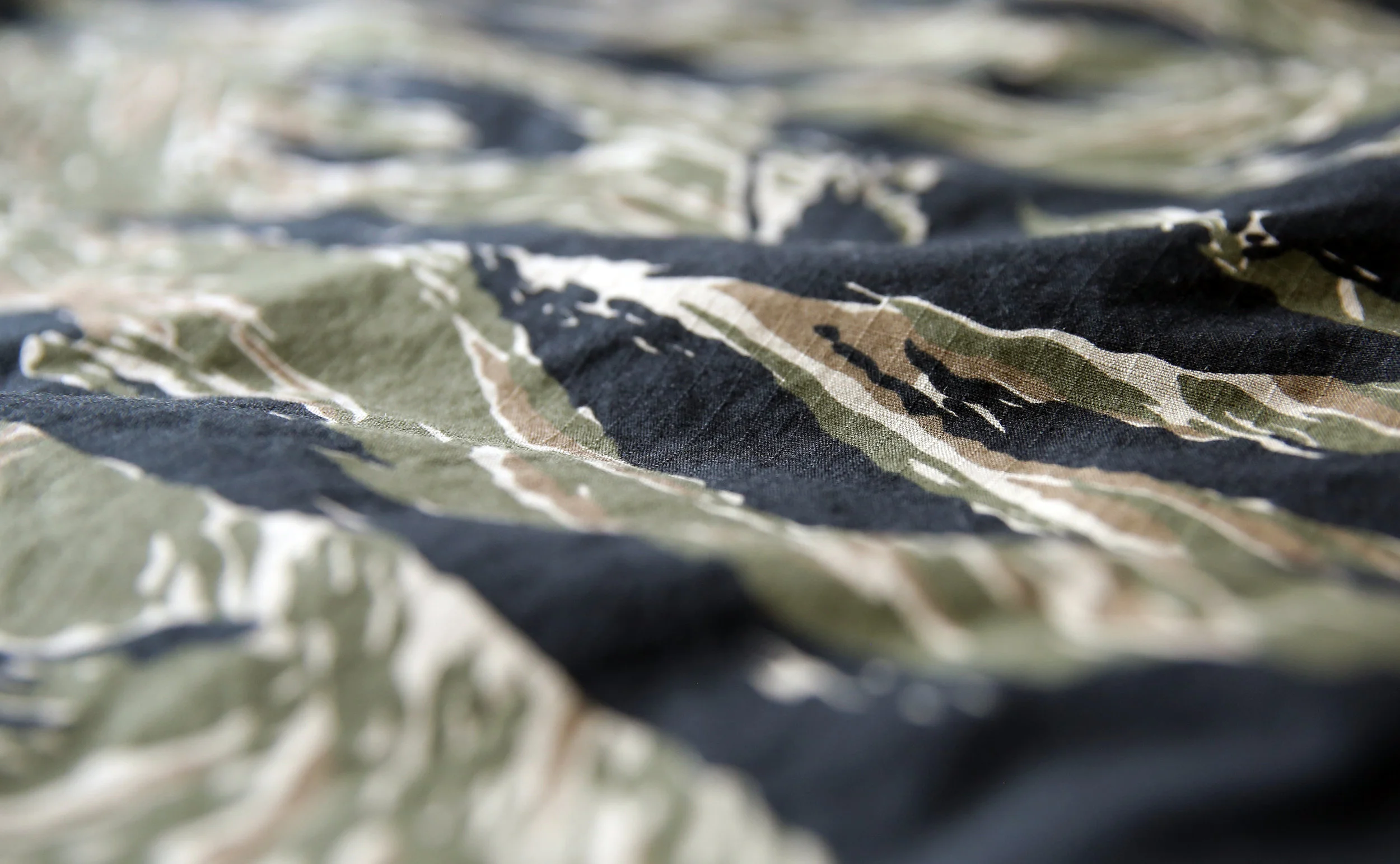 workers_bdujacket_tigercamo_05.jpg