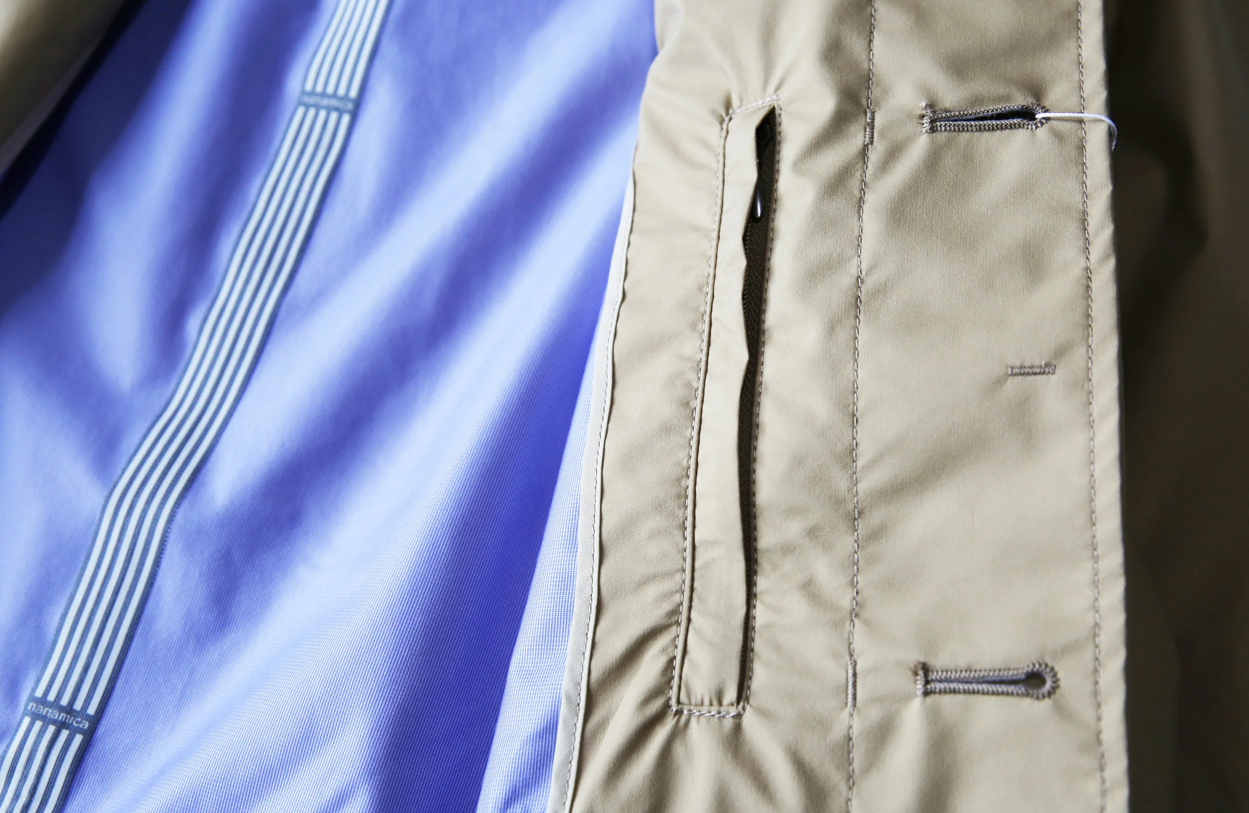 nanamica_goretex_soutiencollar_coat_beige05.jpg