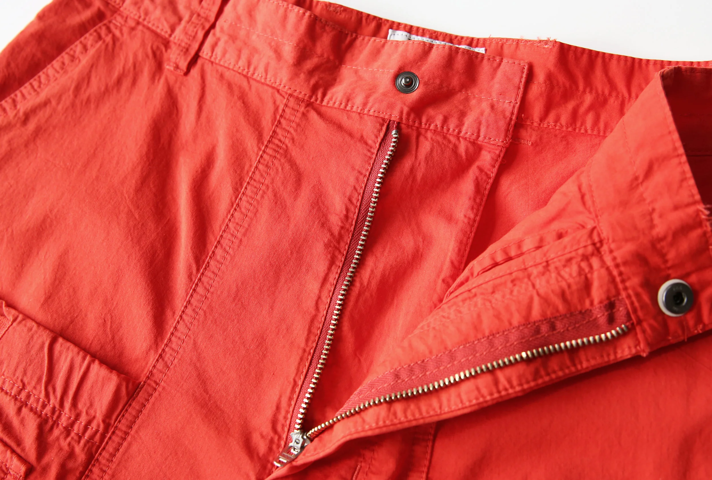 eastlogue_wagonshorts_dyedred04.jpg