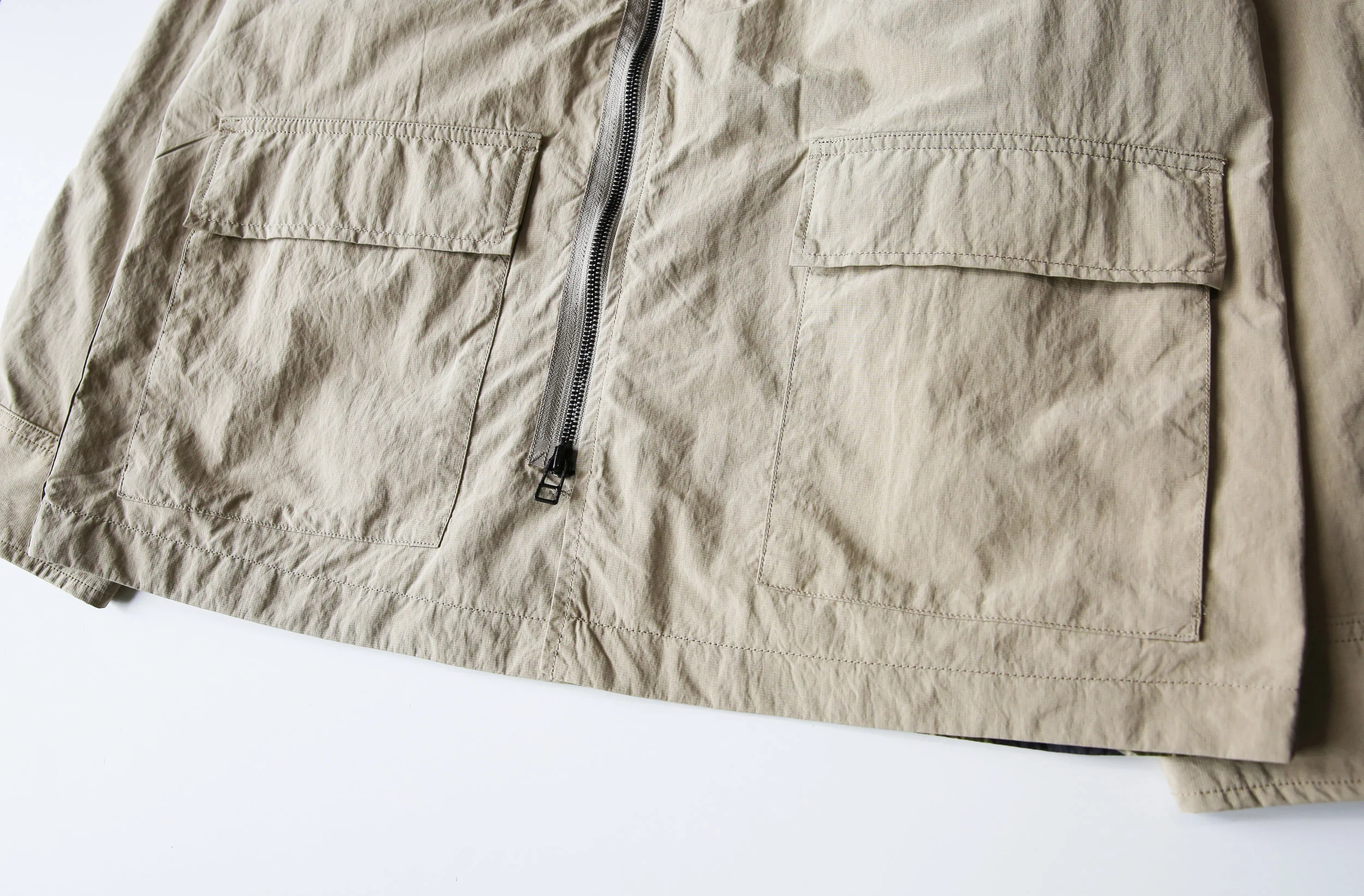 eastlogue_reversiblebdujacket_beigetigercamo14.jpg