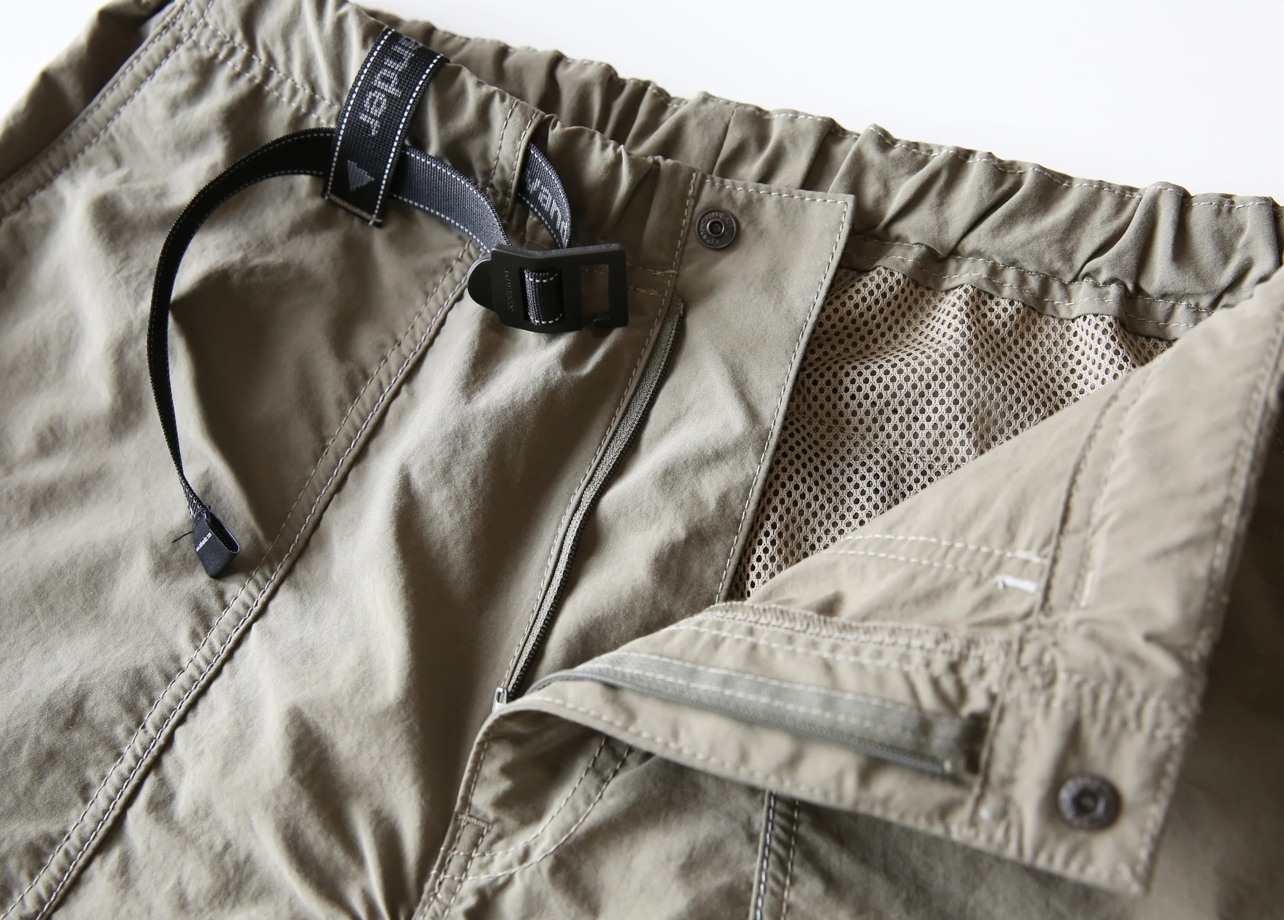 andwander_nylon_climbingshorts_khaki04.jpg