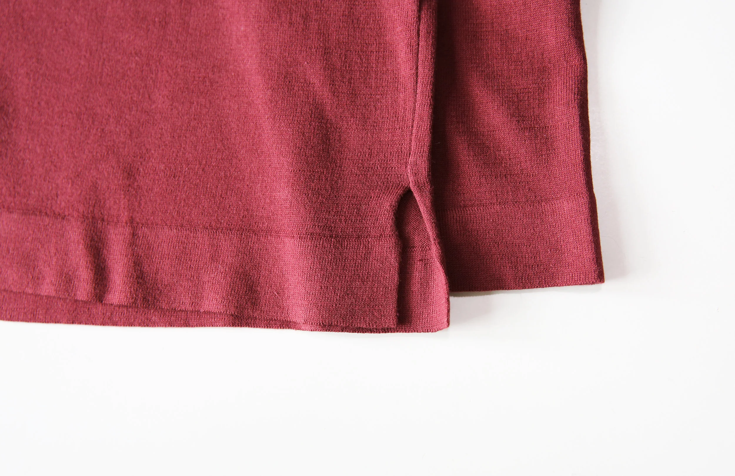 niuhans_finegauge_crewnecksweater_burgundy03.jpg