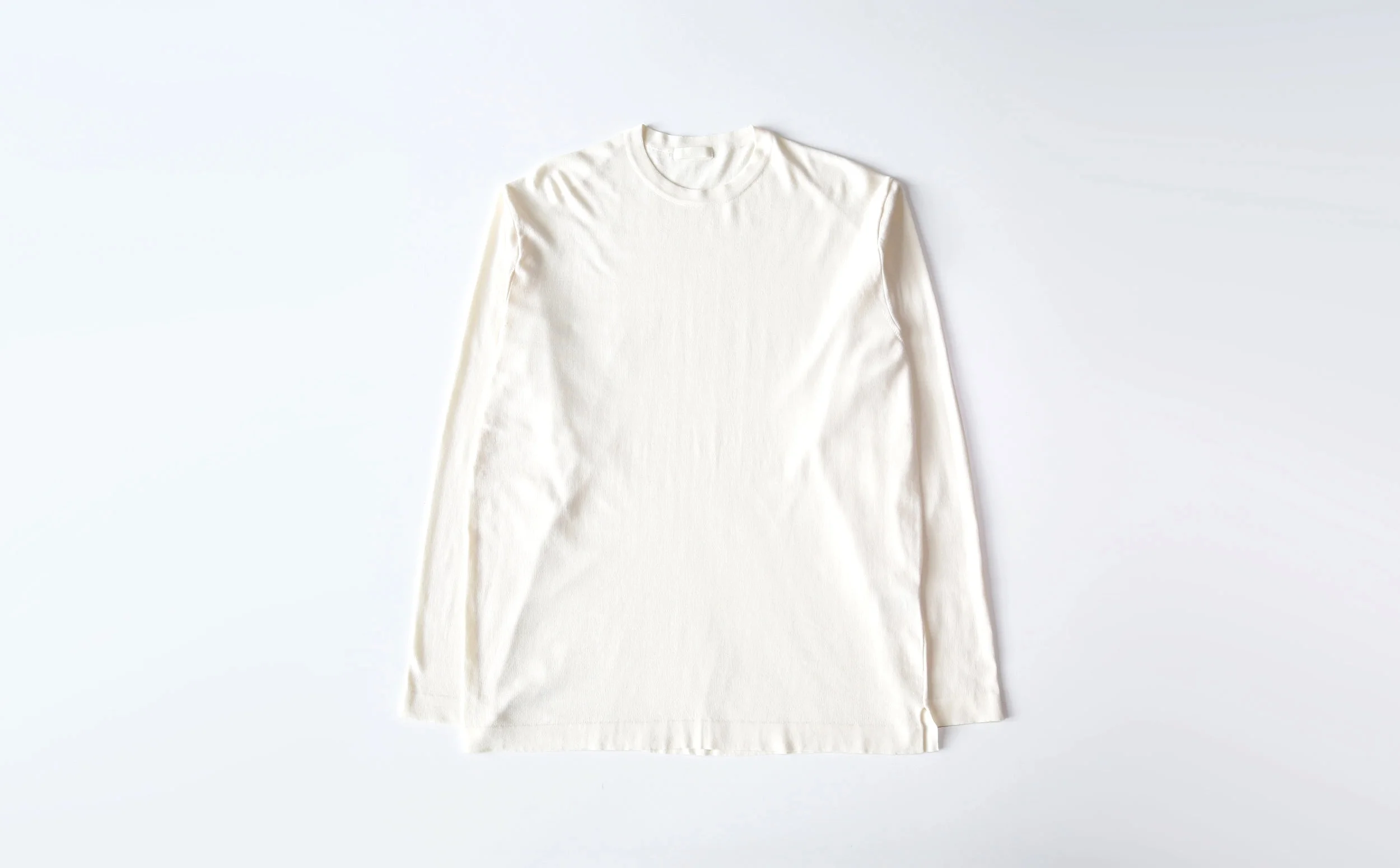 niuhans_finegauge_crewnecksweater_offwhite05.jpg