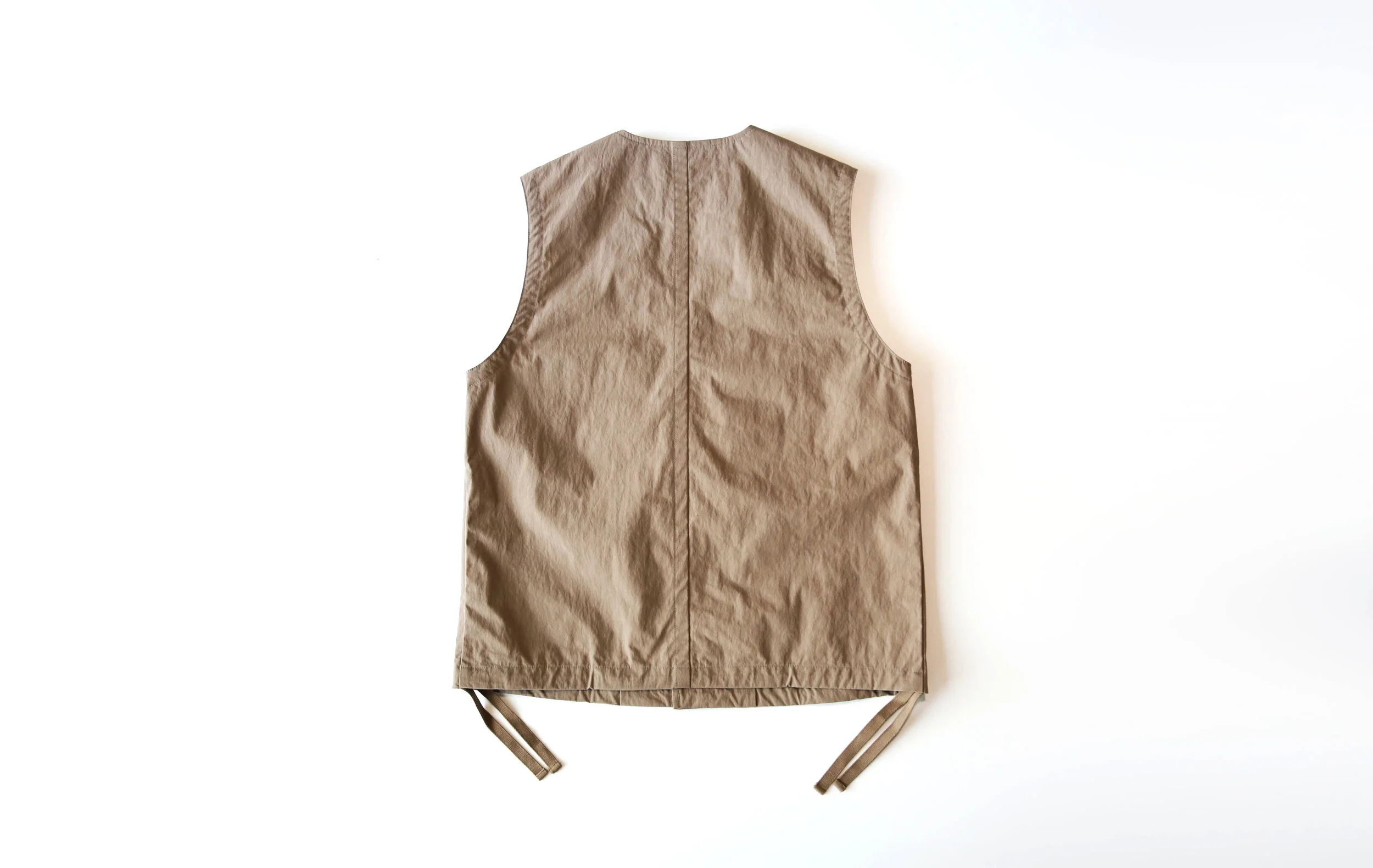 universalproducts_utilityvest_beige01.jpg