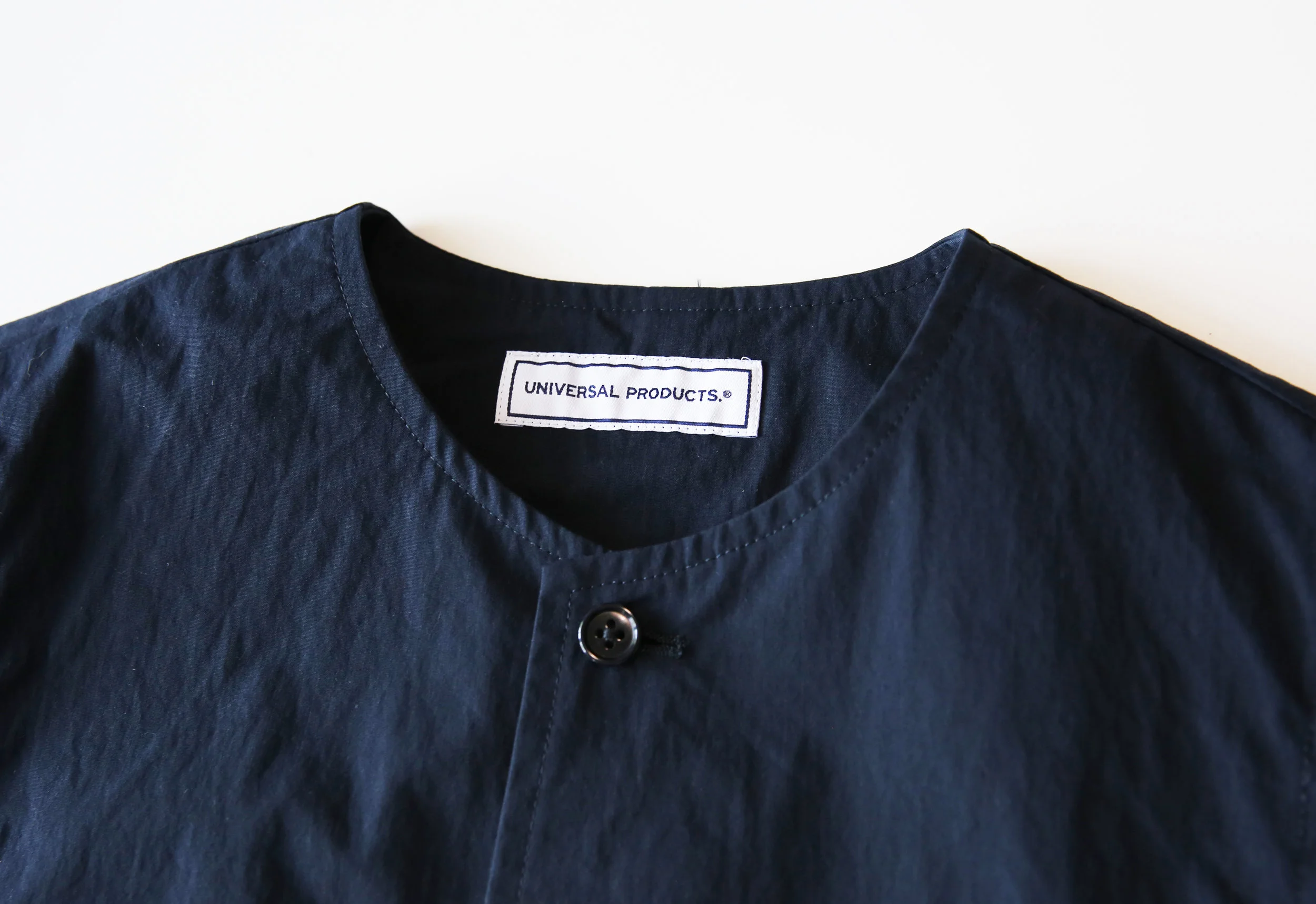 universalproducts_utilityvest_navy02.jpg