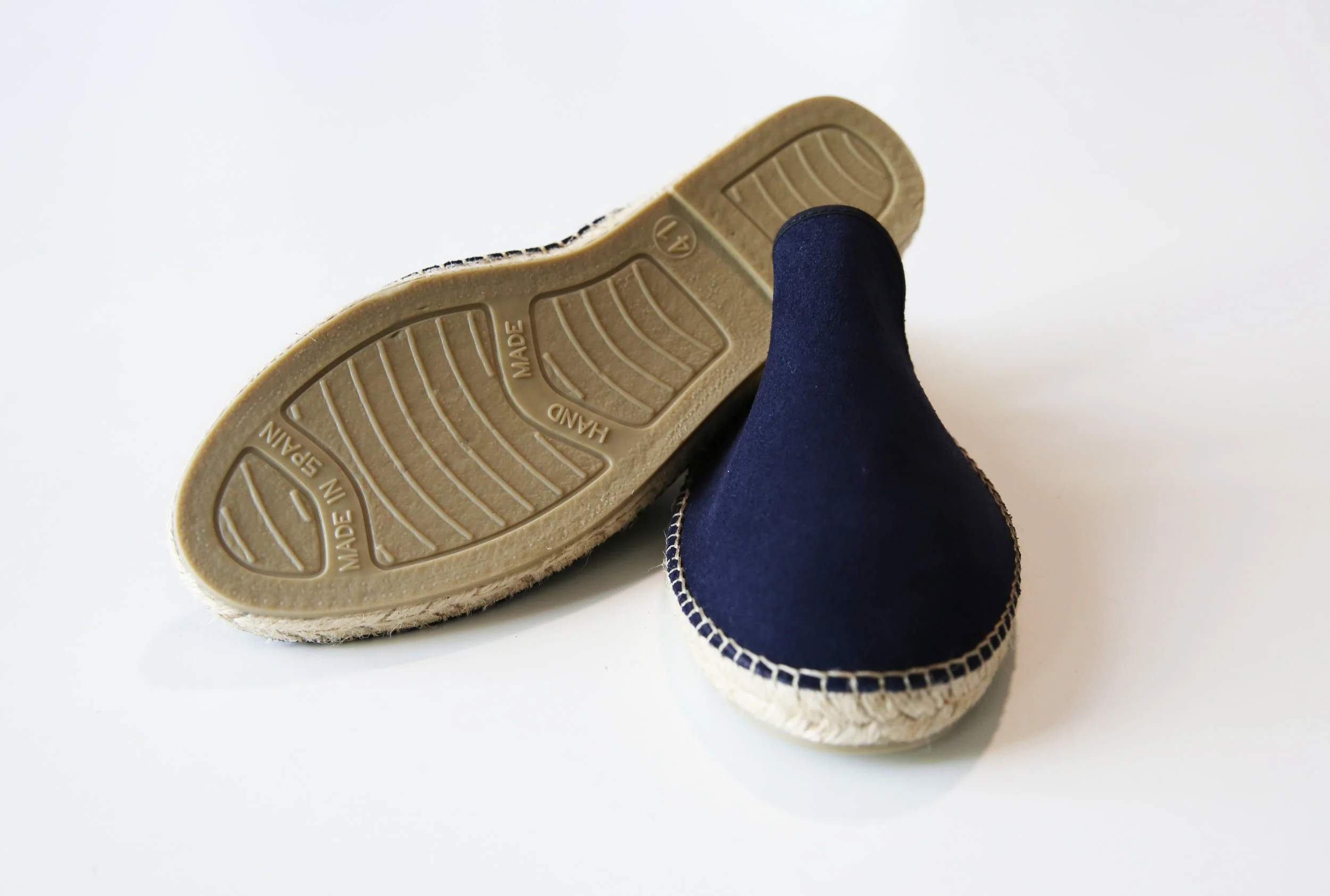universalproducts_espadrilleslipper_navy01.jpg