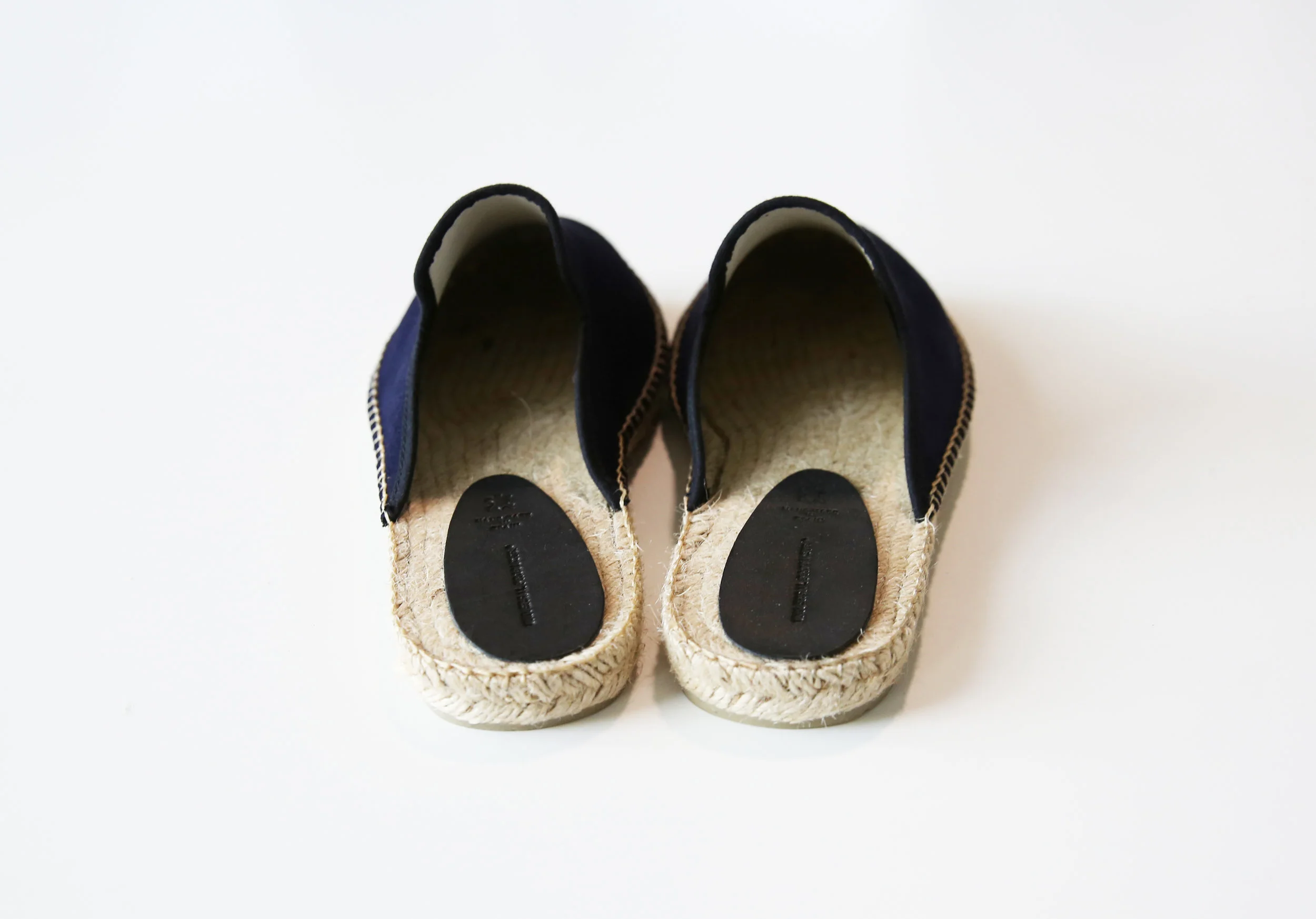 universalproducts_espadrilleslipper_navy04.jpg