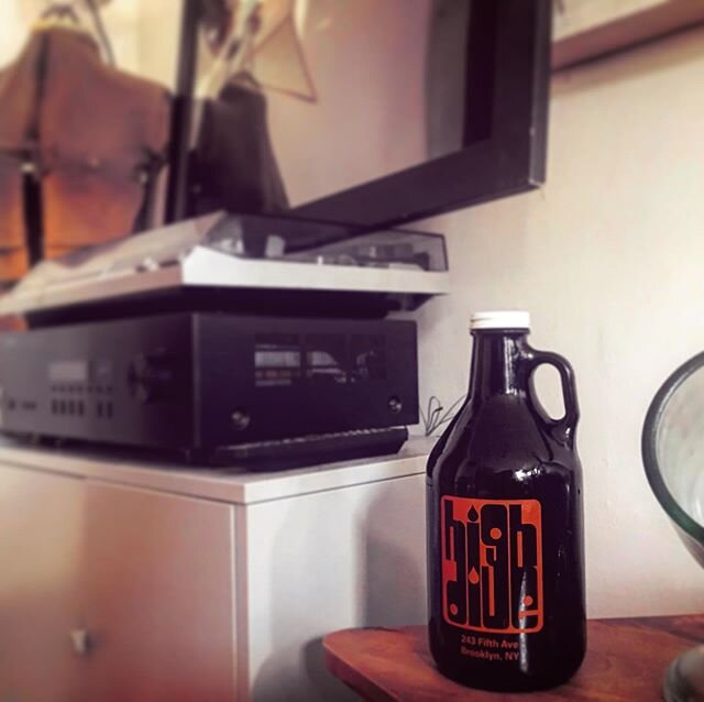 If your growler needs a refill, come by @riffrichards and Mark will be there from 3 to 7 [6 feet away] for all your beer needs. #highdivebrooklyn #growlerstogo  #beer #parkslope