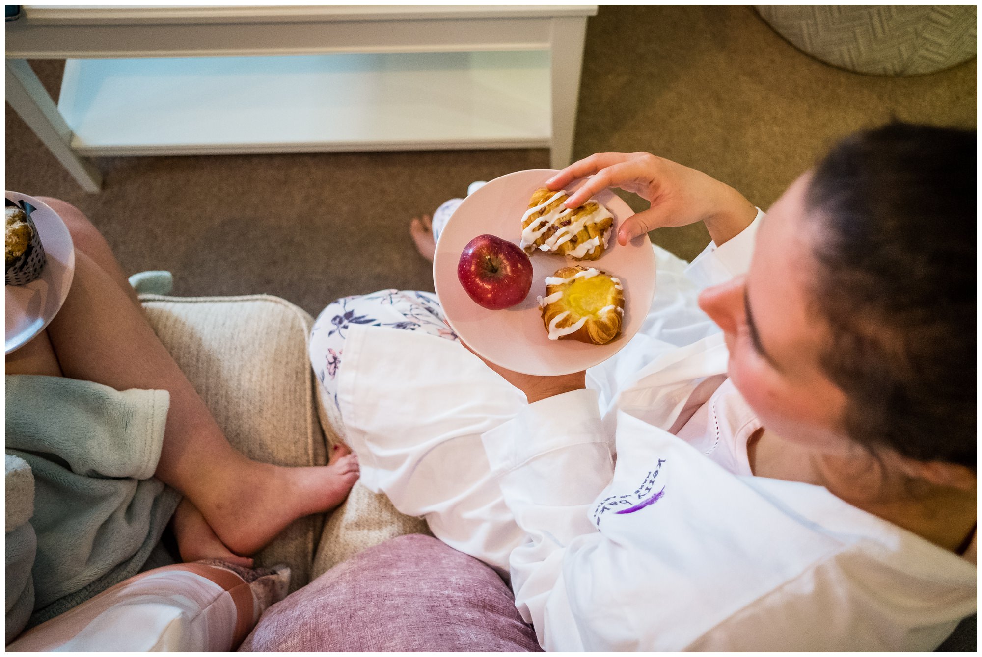 bridesmaids eating