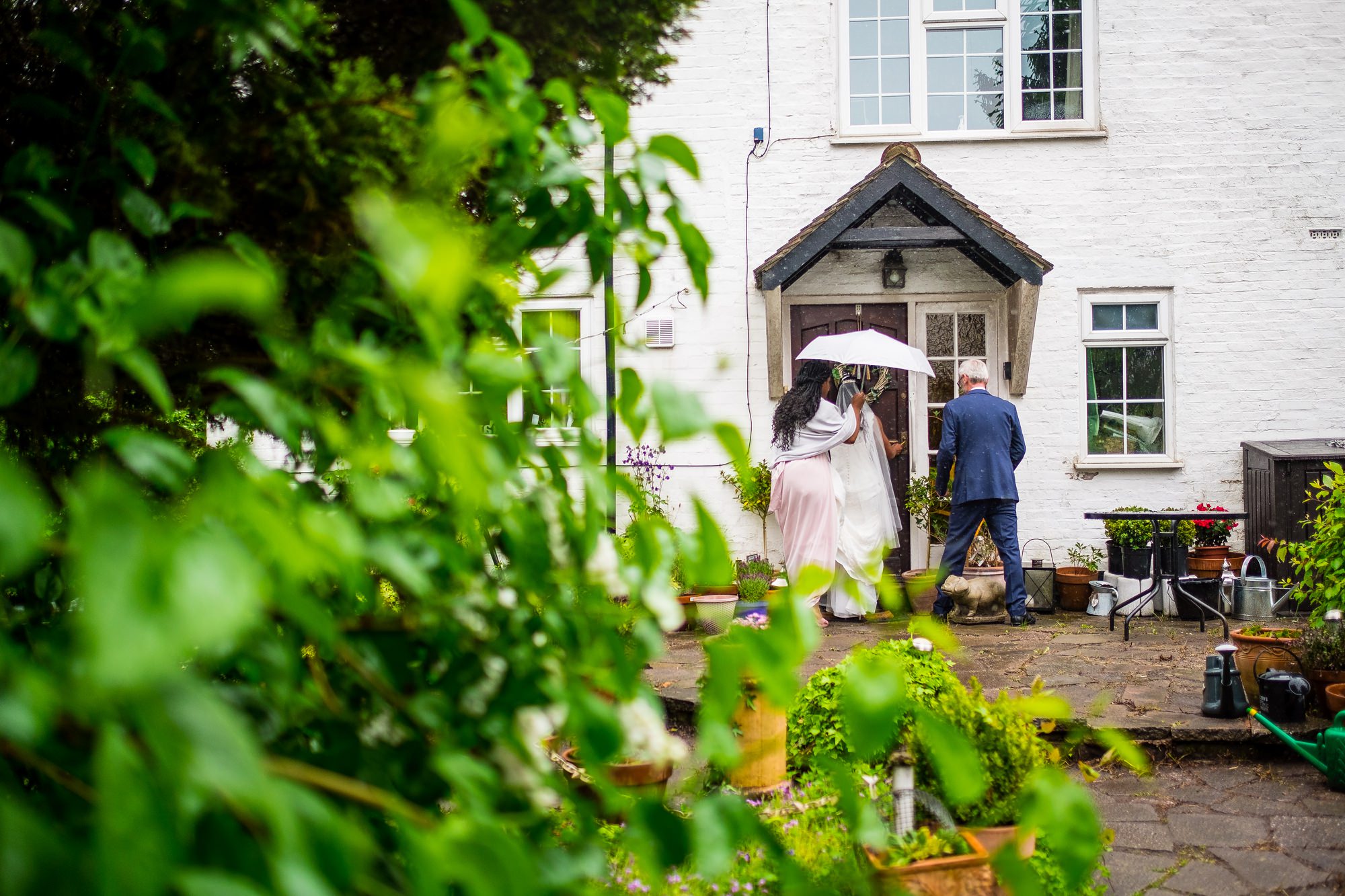 bride leaving for church