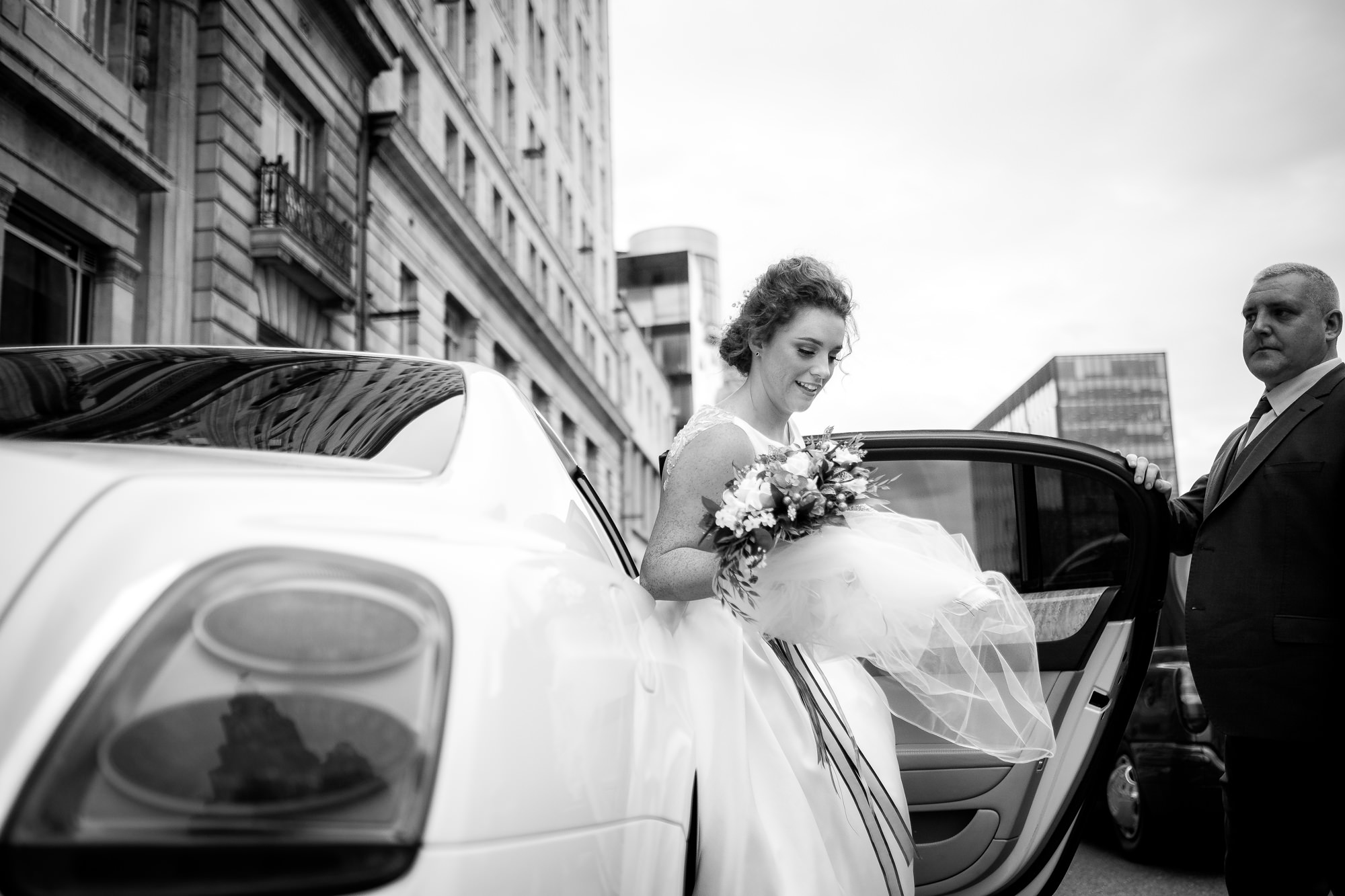 bride arriving at oh me, oh my