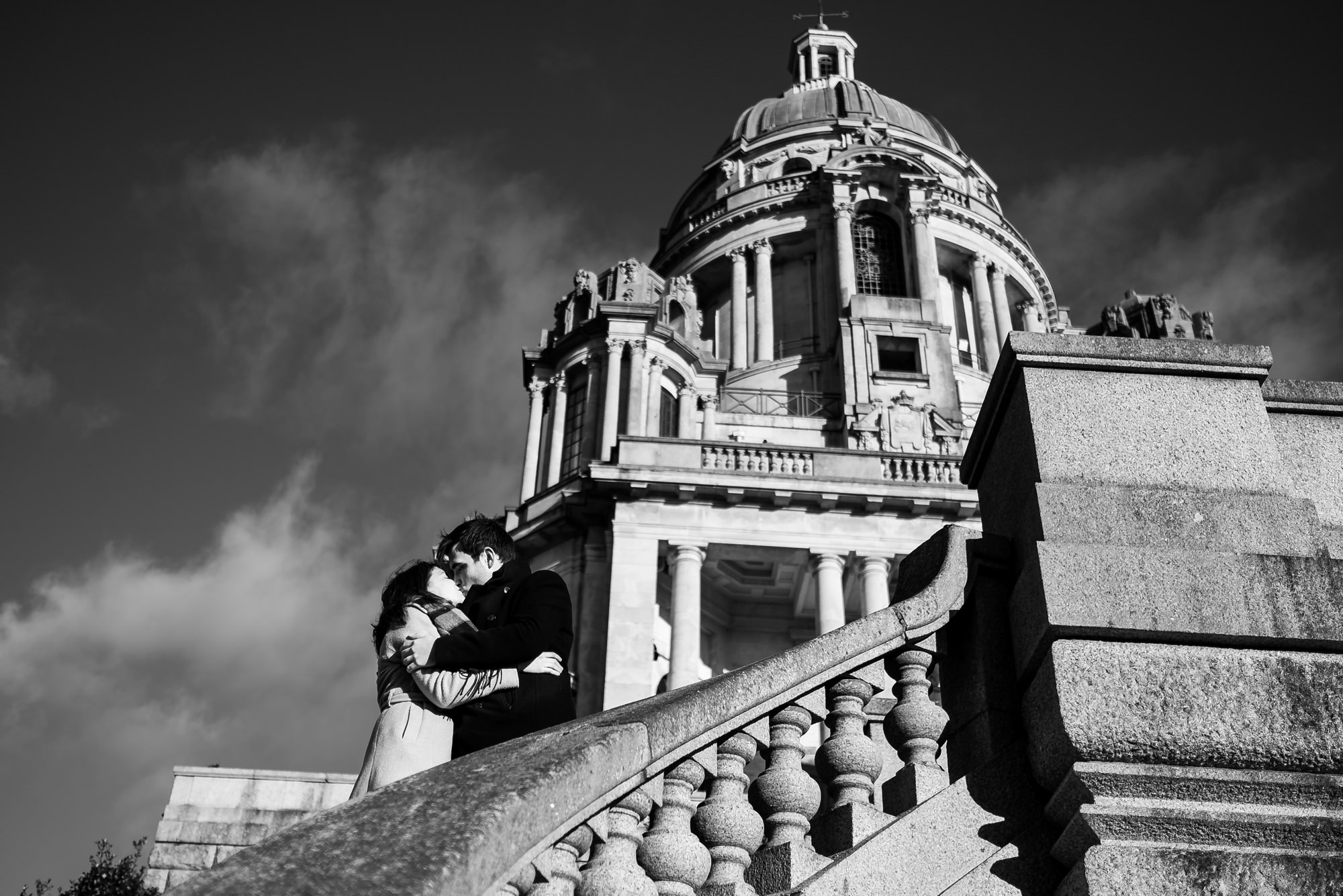 kissing on steps