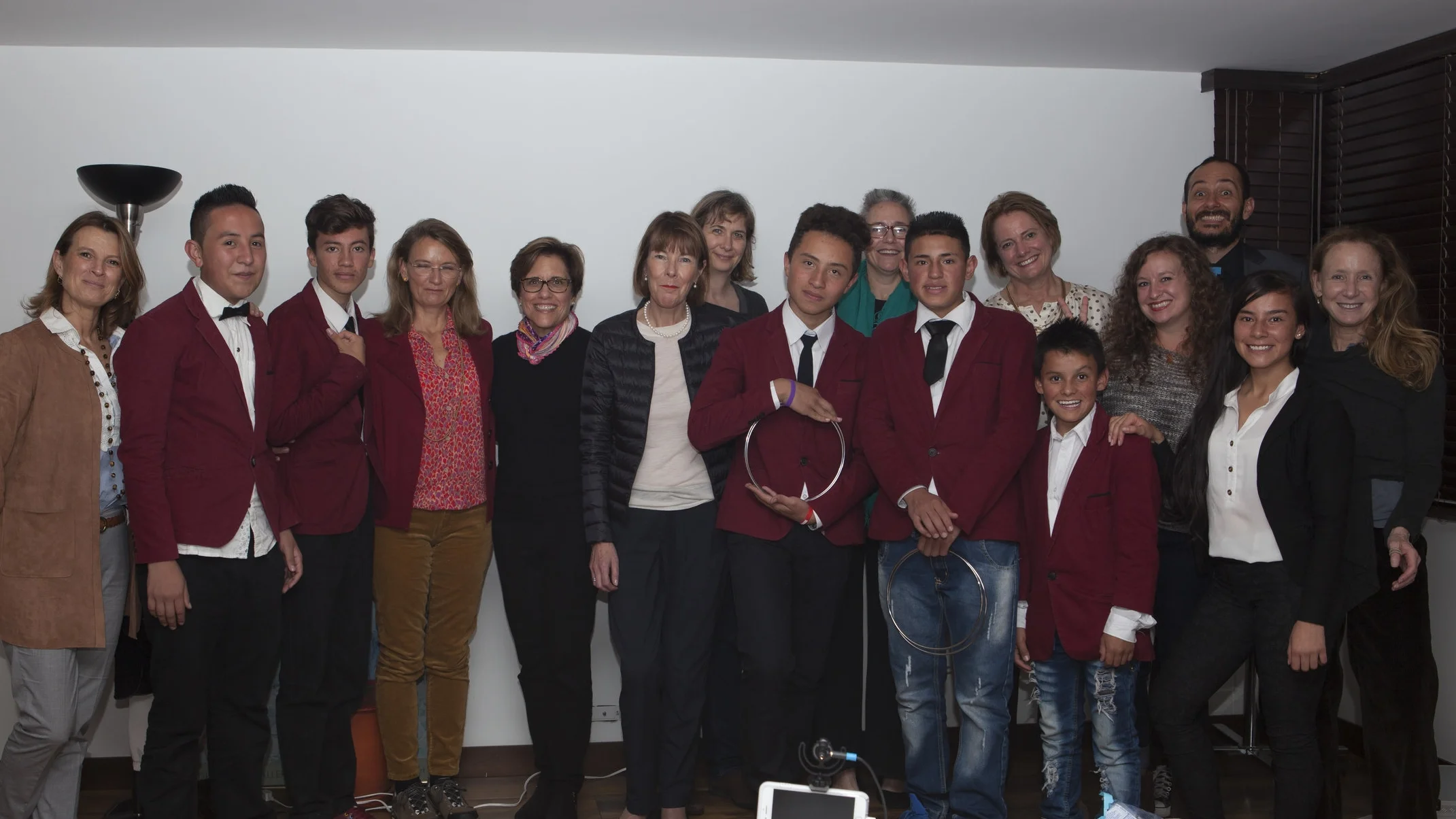 With the magicians-in-training of Conectando Sonrisas (that works with vulnerable youths
