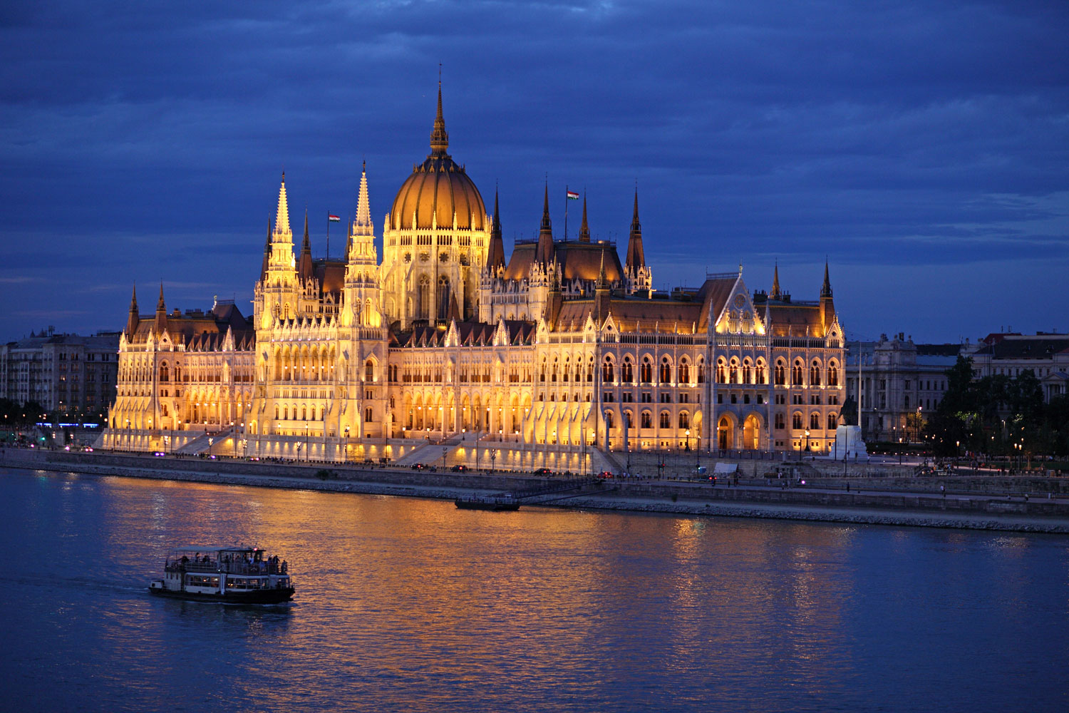 River-Cruise-Danube-Budapest-sm.jpg
