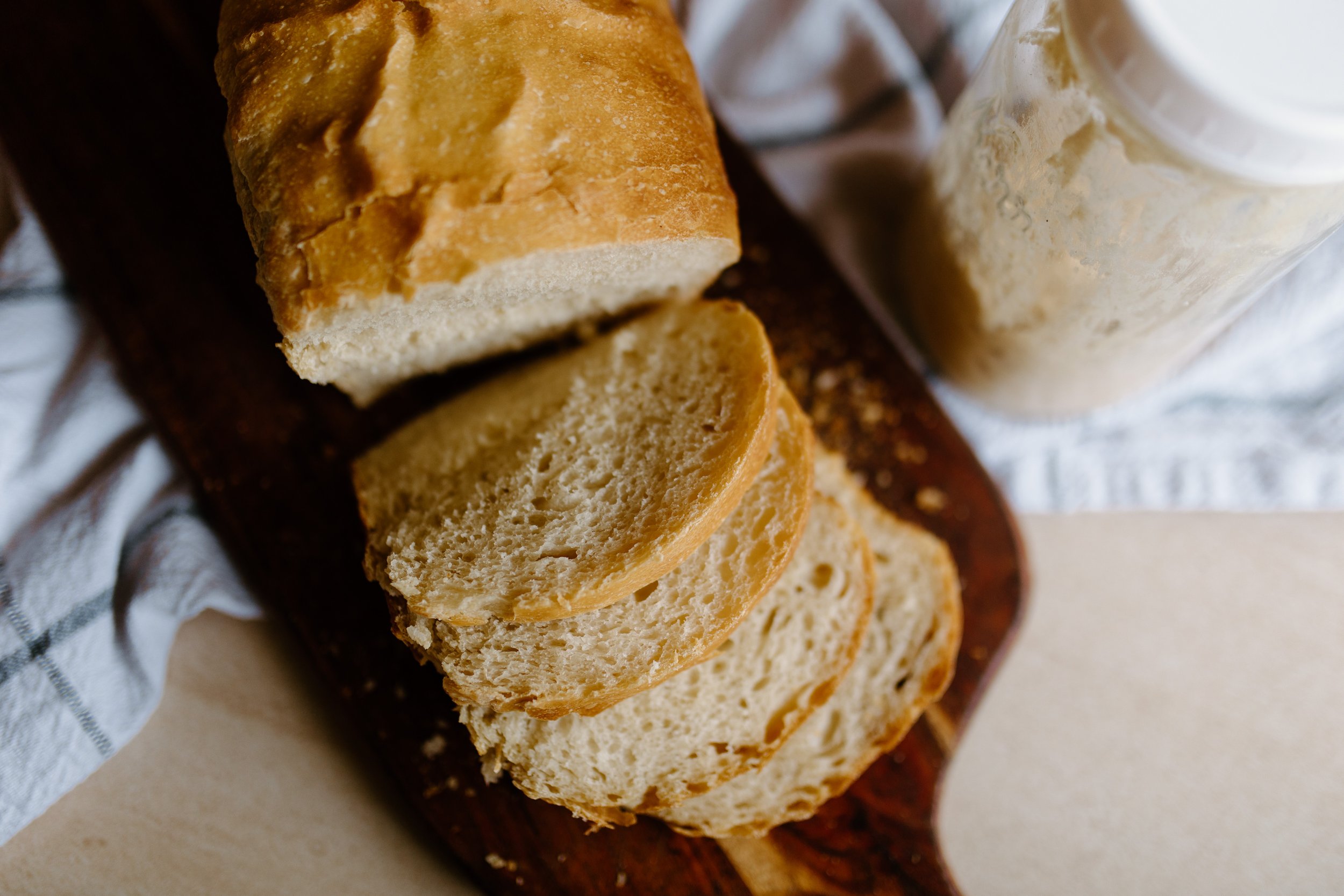 sourdough sandwich bread-8.jpg