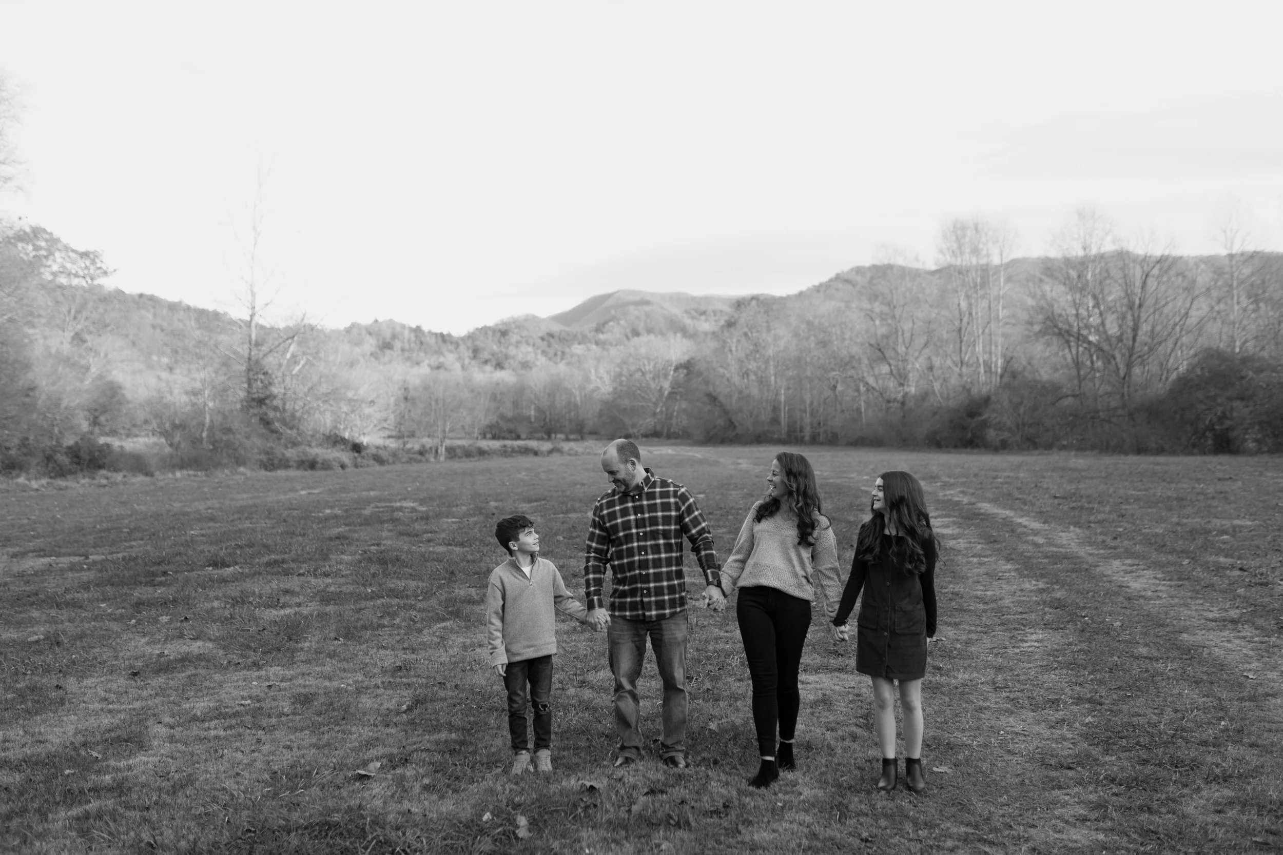 wnc mountain autumn family field photos-4.jpg
