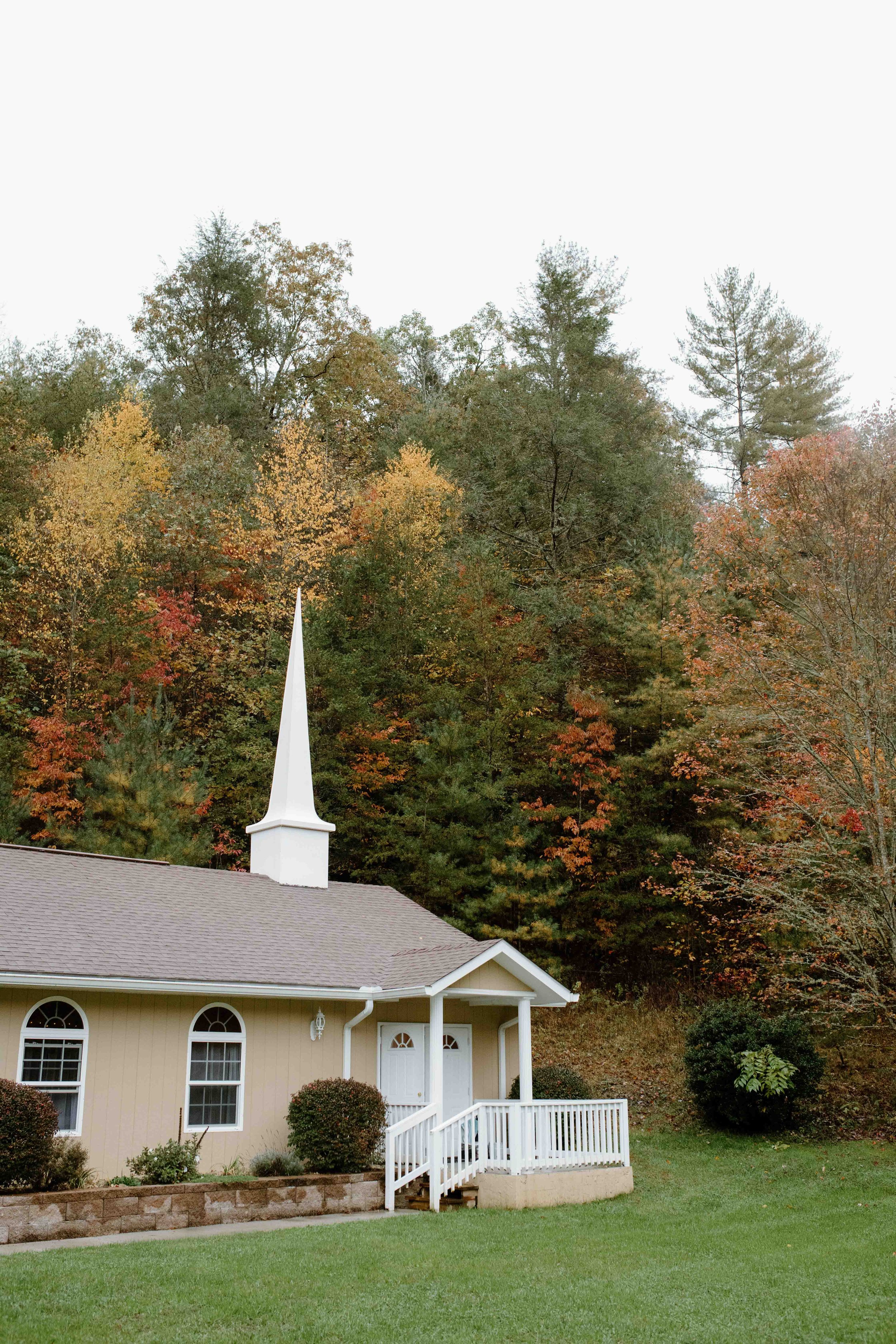 robbinsville-nc-elopement-celebration-intimate-church-30.jpg