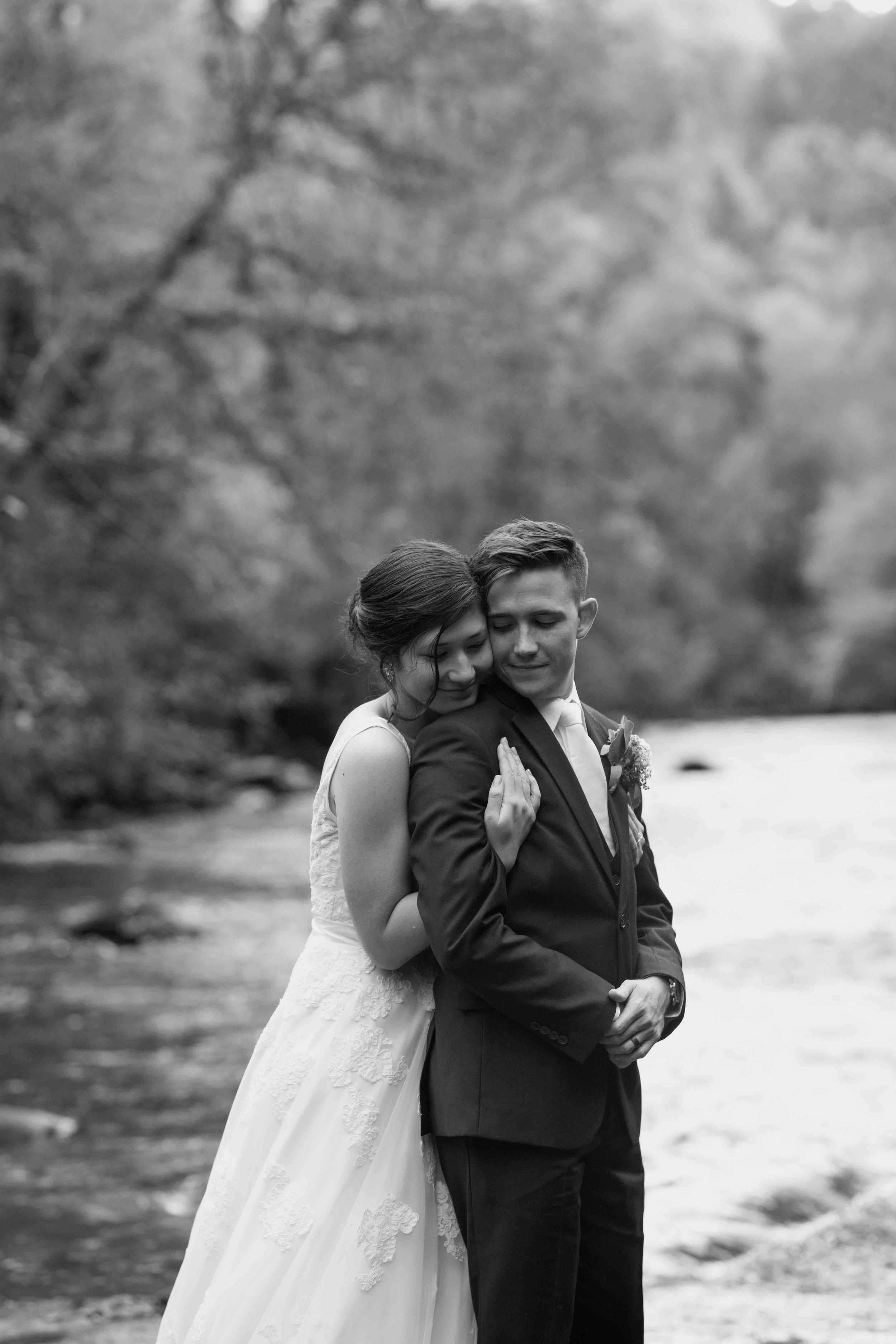 robbinsville-nc-elopement-celebration-intimate-church-37.jpg