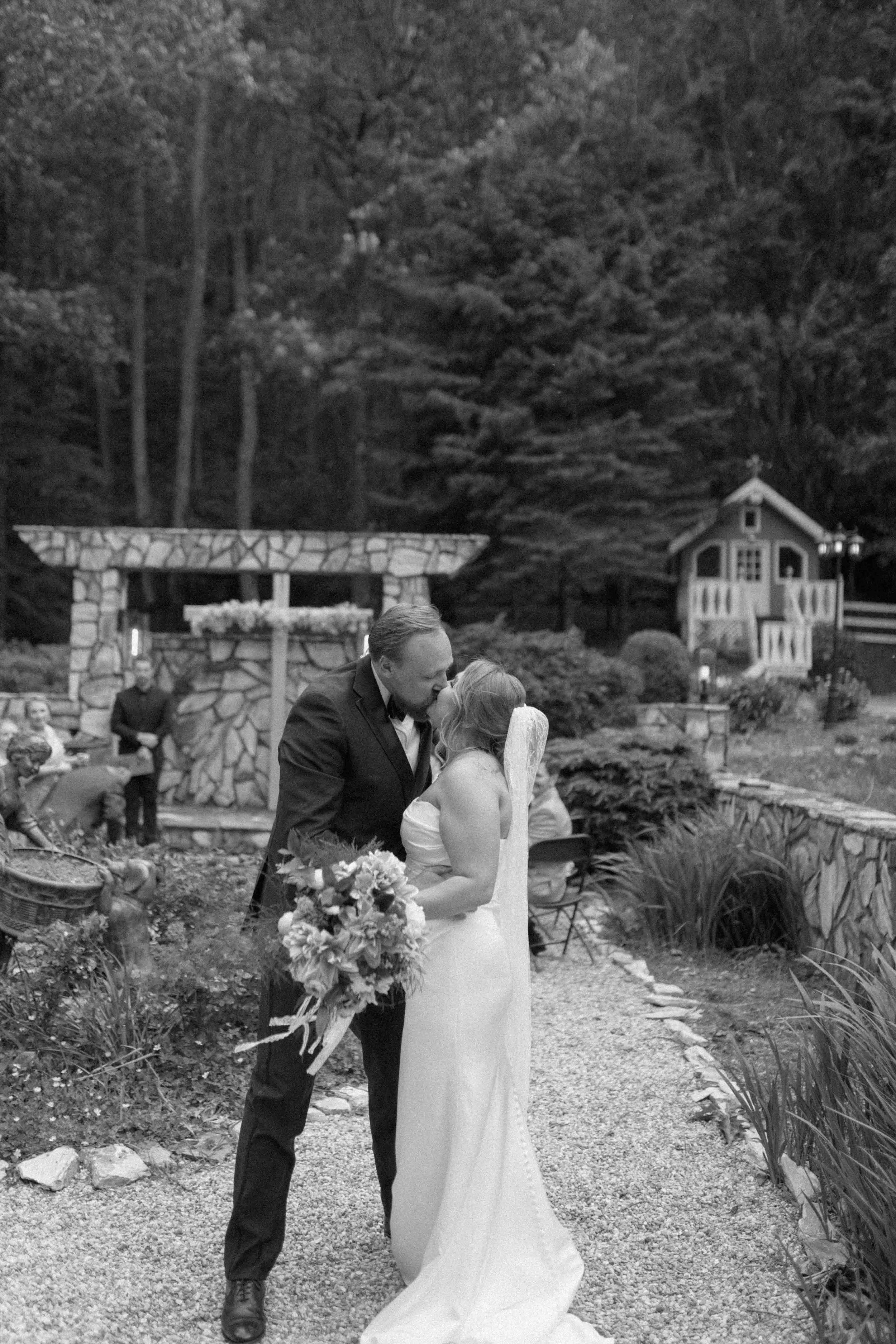 intimate-wnc-elopement-12.jpg