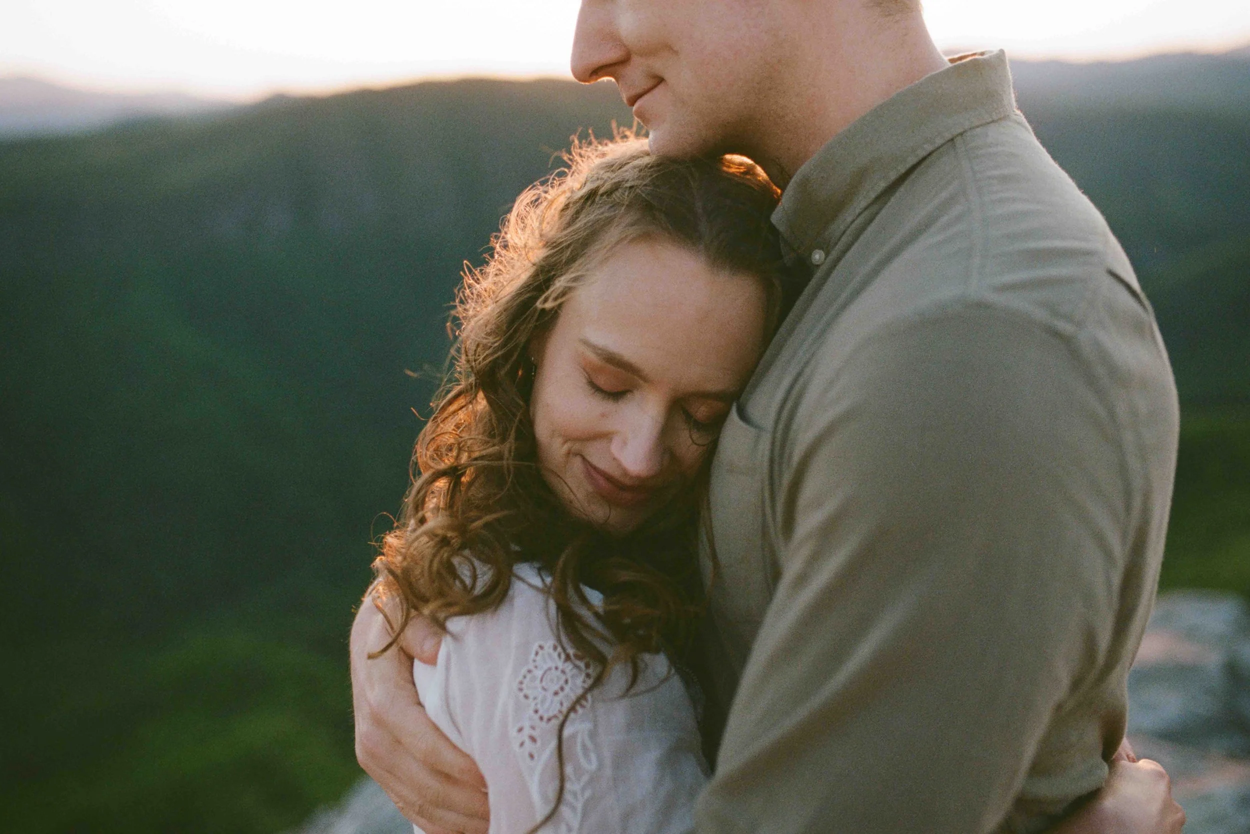 linville gorge film engagement-16.jpg