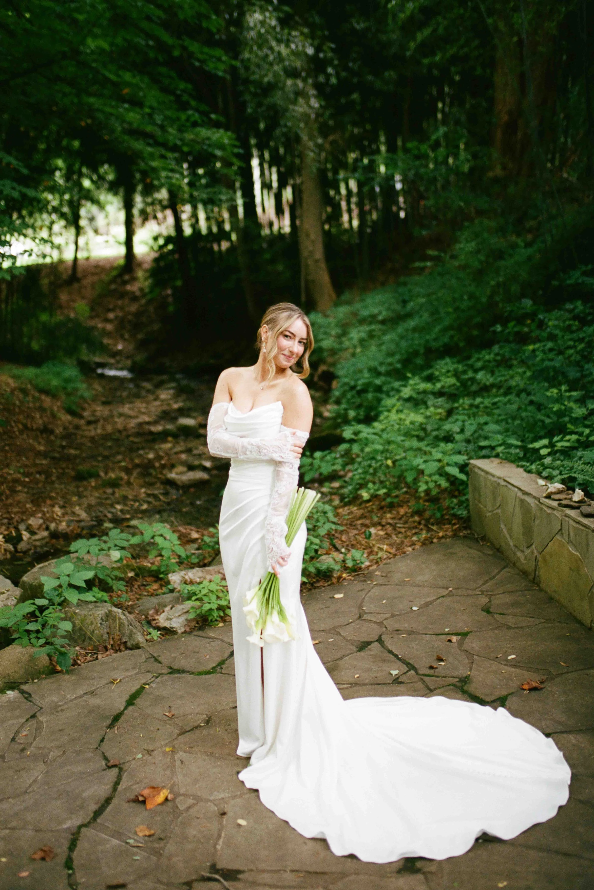 hawkesdene wedding film photos-30.jpg