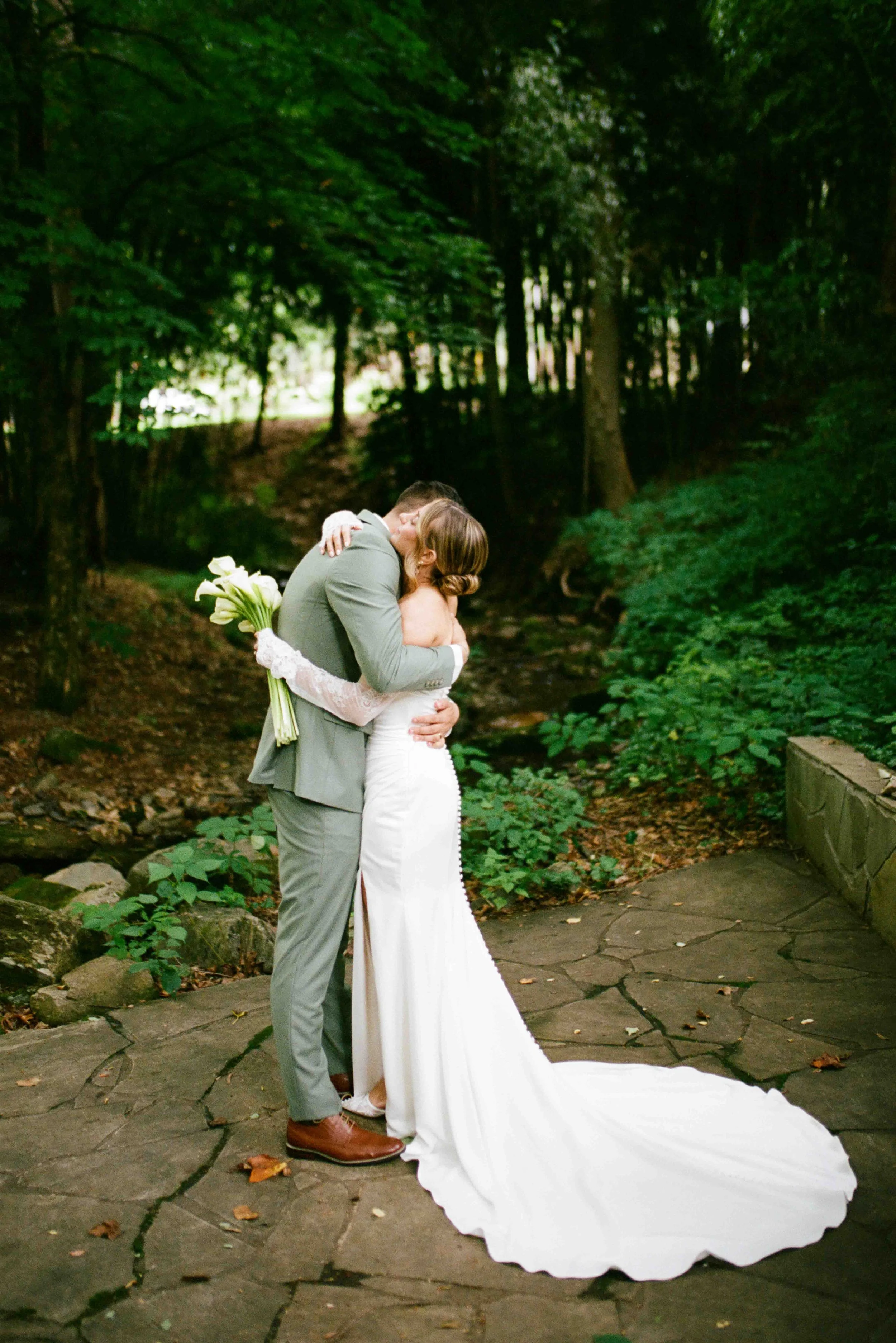hawkesdene wedding film photos-32.jpg