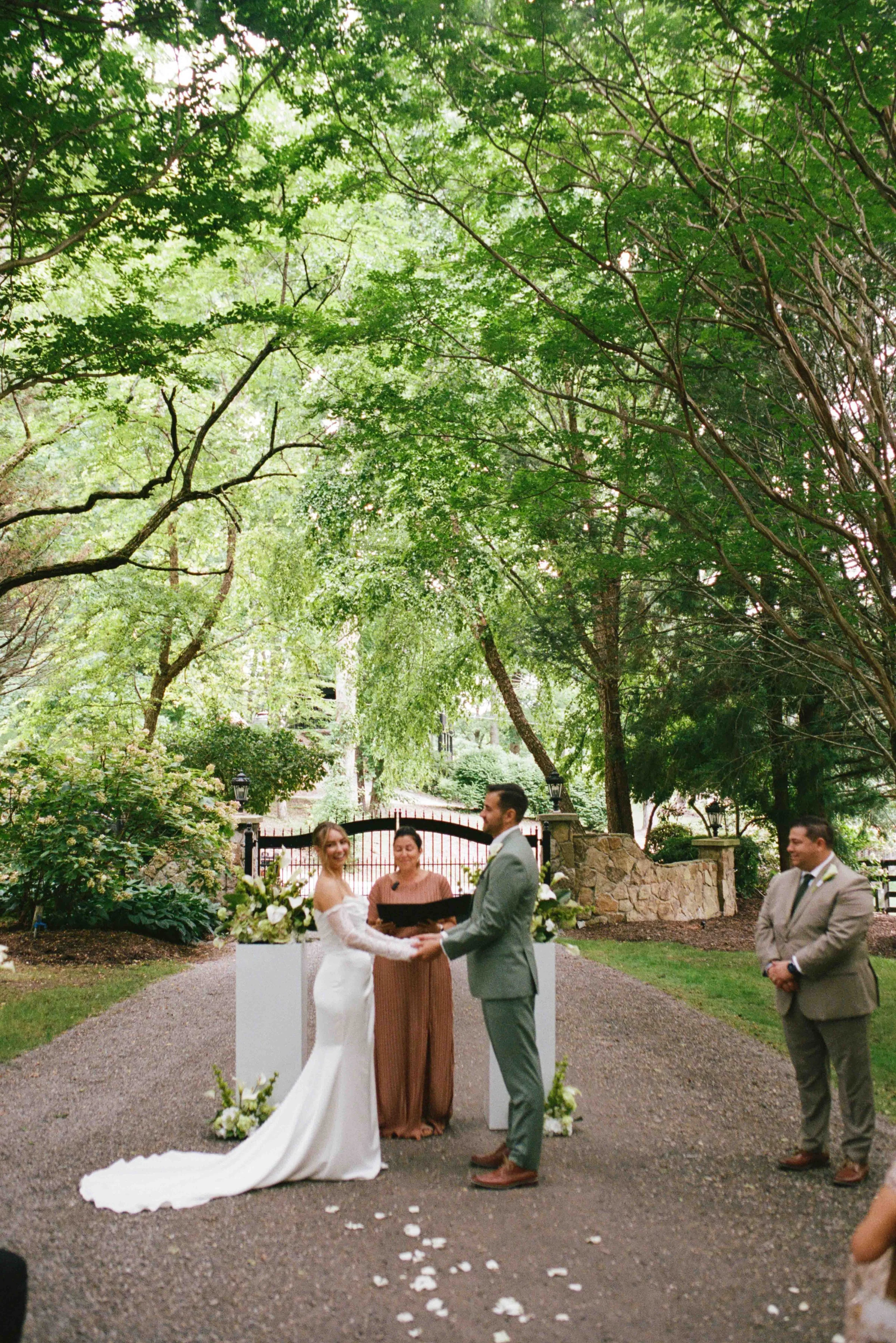 hawkesdene wedding film photos-35.jpg