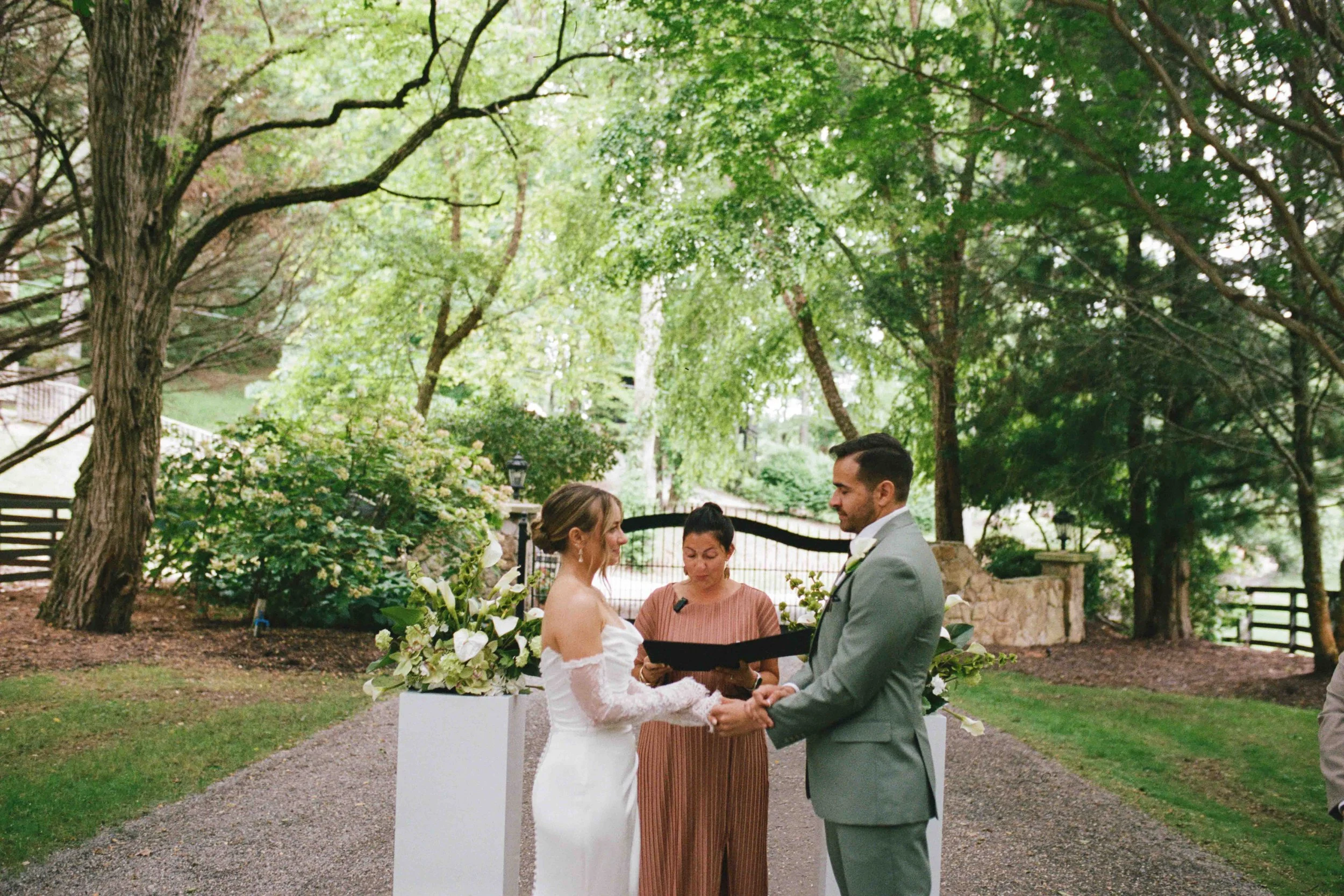 hawkesdene wedding film photos-36.jpg
