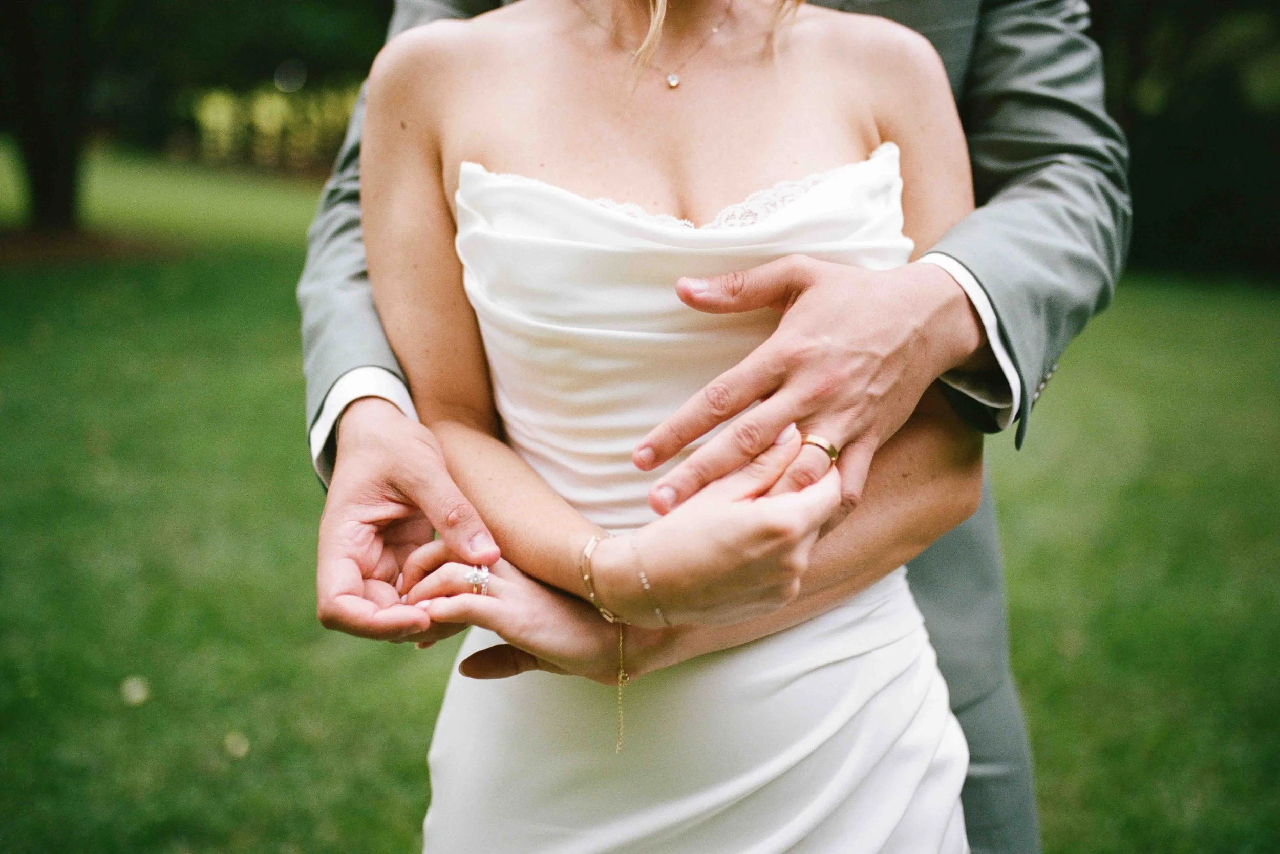 hawkesdene wedding film photos-40.jpg
