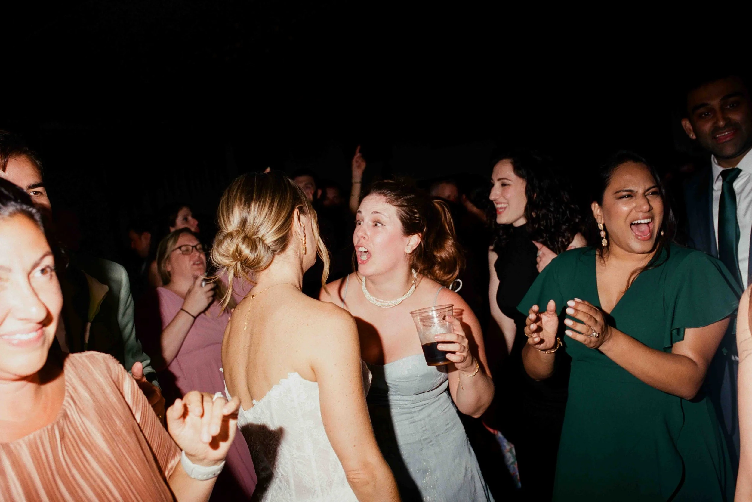 hawkesdene wedding film photos-60.jpg