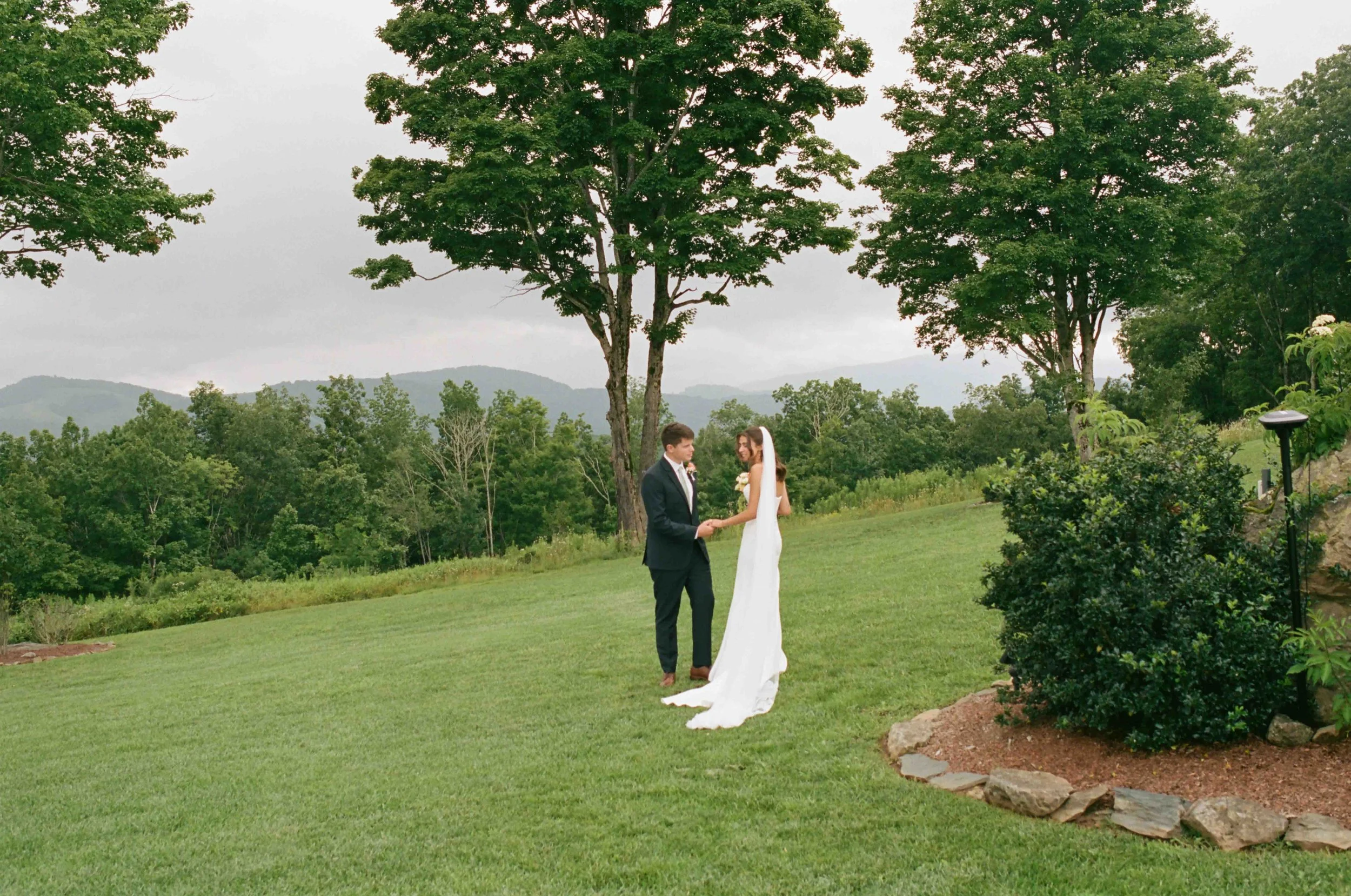 Film Boone Summer Wedding-9.jpg