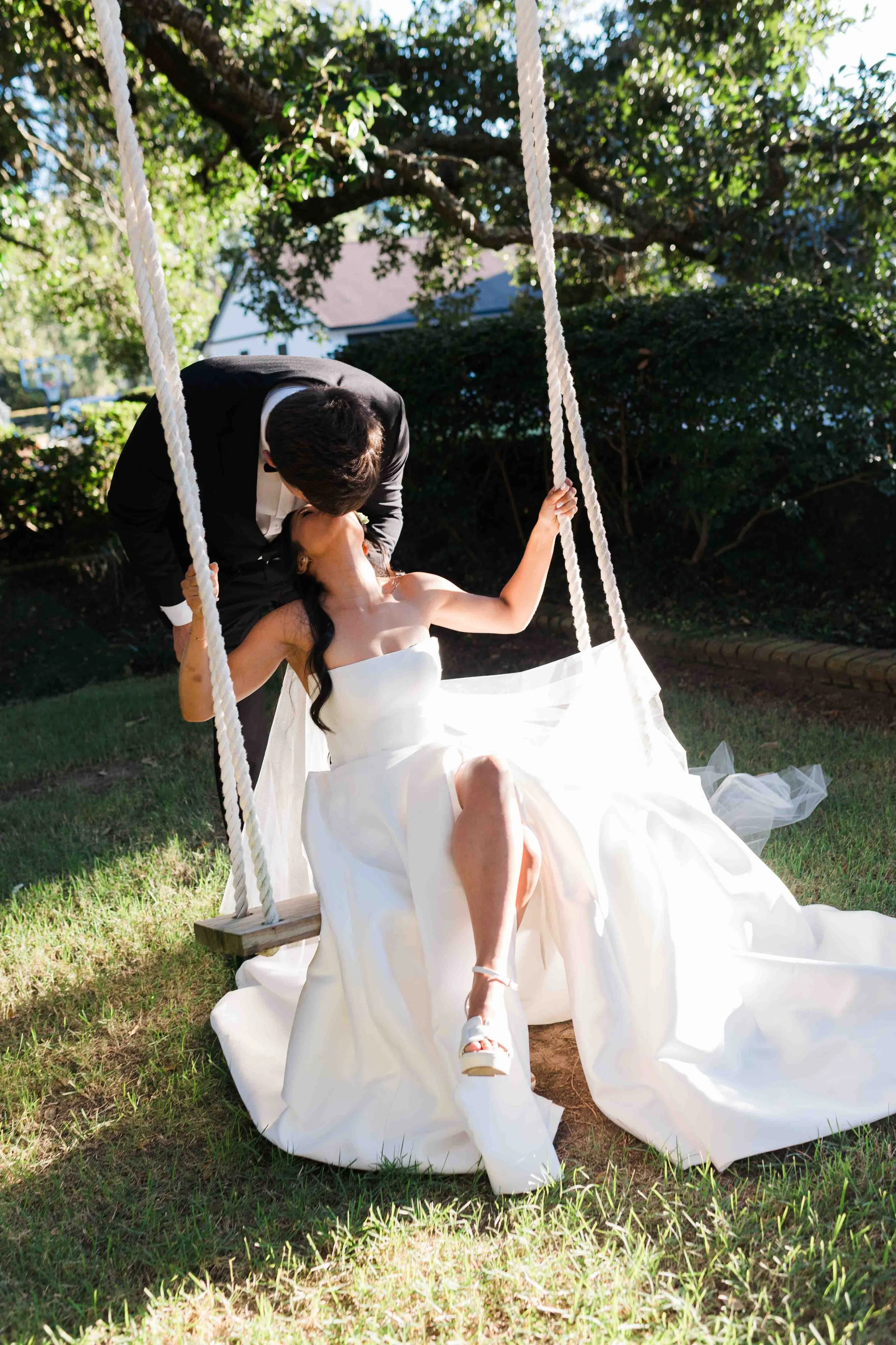 A Romantic Myrtle Beach Micro Wedding on Film | 40 Guests, a Thrifted Dress &amp; an Intimate Dinner
