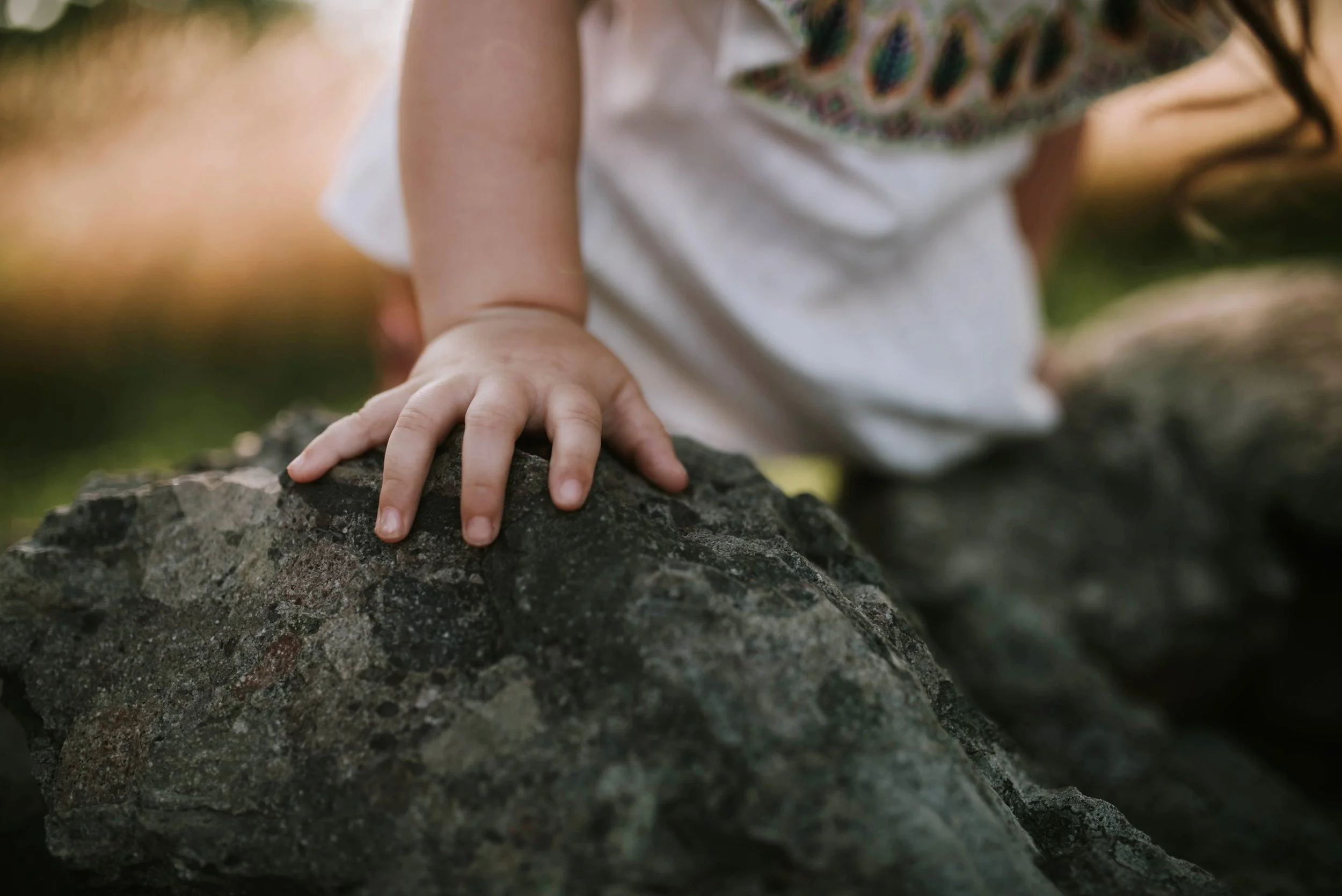Summers_August_2018-181_Beautiful_Natural_Portraits_by_Award_Winning_Boston_Massachusetts_Family_Portrait_Photographer_Asher_and_Oak_Photography.jpg