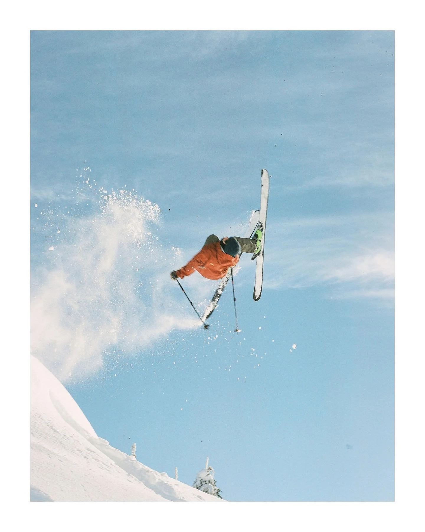 Flylow Winter 2024

The action shot of @hashtagmanna on the Hemis Hit (slide 1) and the portrait of @clawvin and the Corolla (slide 5) were shot on 120mm film by @laurenmartiiin !
 
Other shots are digital mix @annethene and @laurenmartiiin on a perf