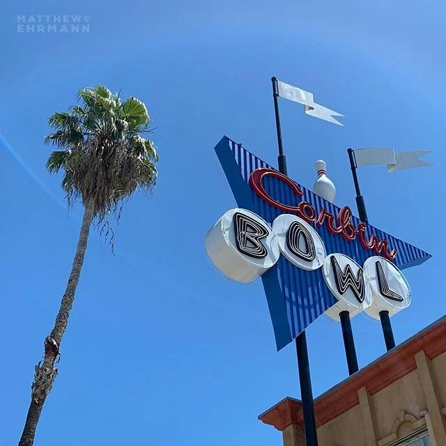 Corbin Bowl is a valley landmark, est. 1959.
.
When I was young, I used to come here with my friend @ezjaz  for hanging around, attempted cigarette purchase, and general mischief.
.
#photosfromtheroad #signsunited #signgeeks #corbinbowl #venturablvd 