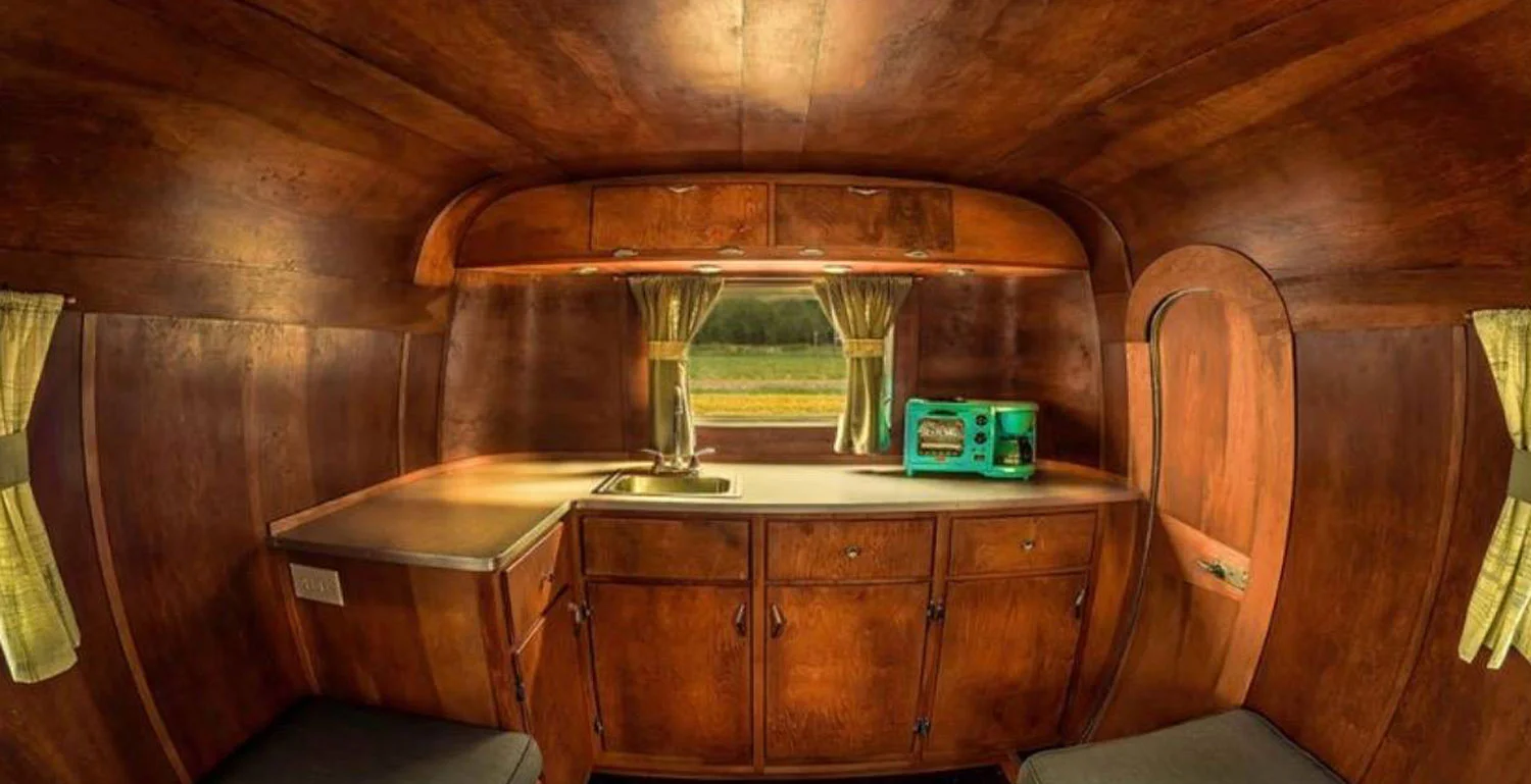 RelicTrailerInterior3.jpg