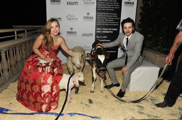 Amanda Fuller and Josh Zuckerman © Jerod Harris for Heifer International
