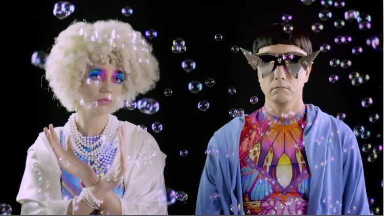 Moniker_Bubbles.jpg