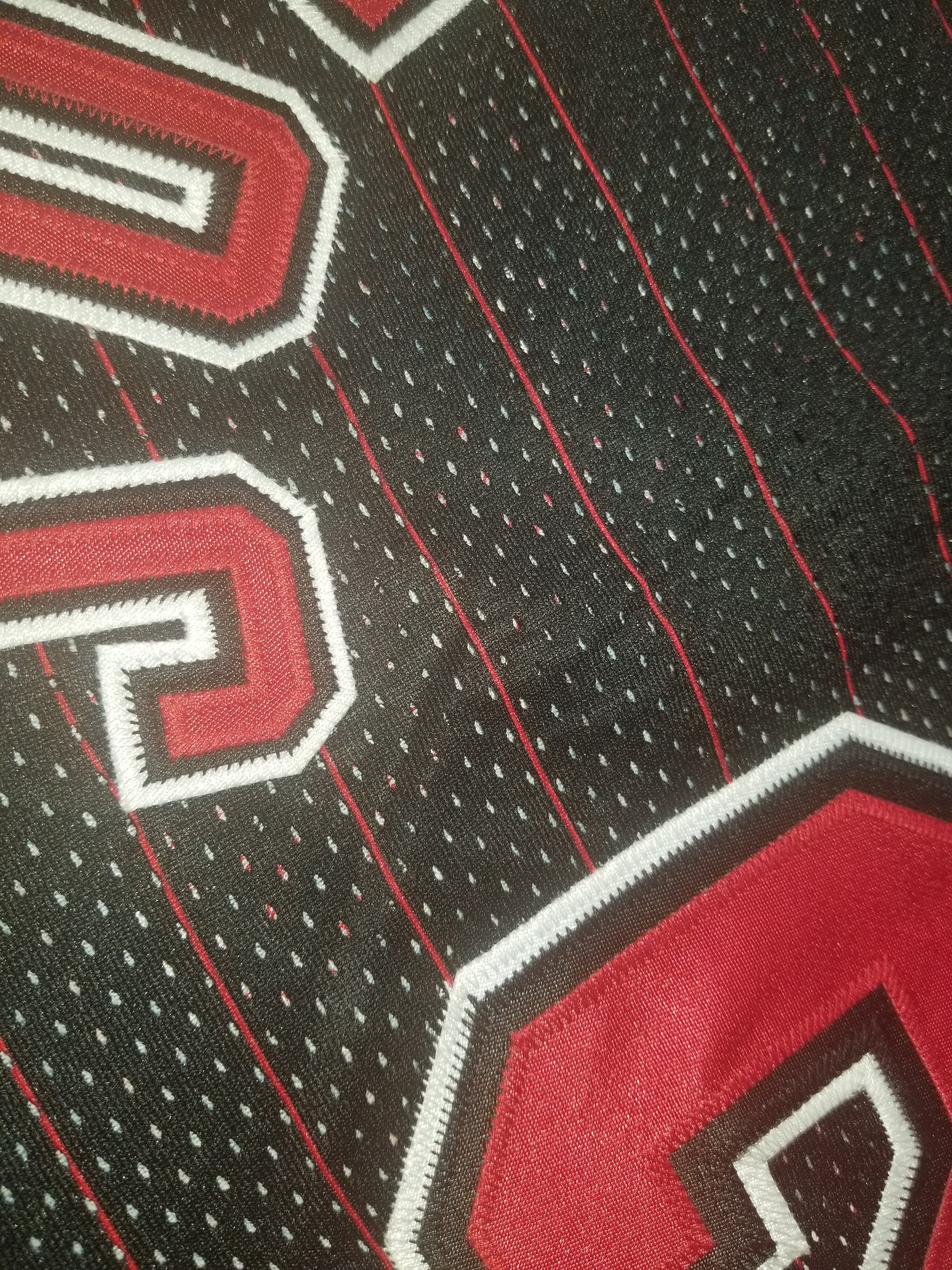 Authentic Nike Jordan Chicago Bulls Striped Black Jersey w/tags —