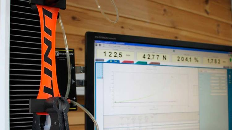 We conduct tests according to the AATCC standards.
