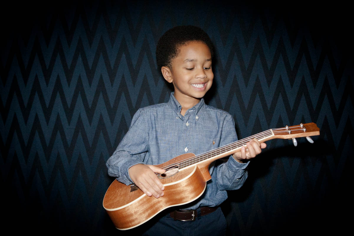 Chicago Children's and Family Photographer. A Baby, Kids, Teen, Pet & Family Portrait Studio. No Session Fees.