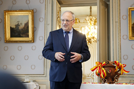 schneider_ammann_escalade_011.jpg