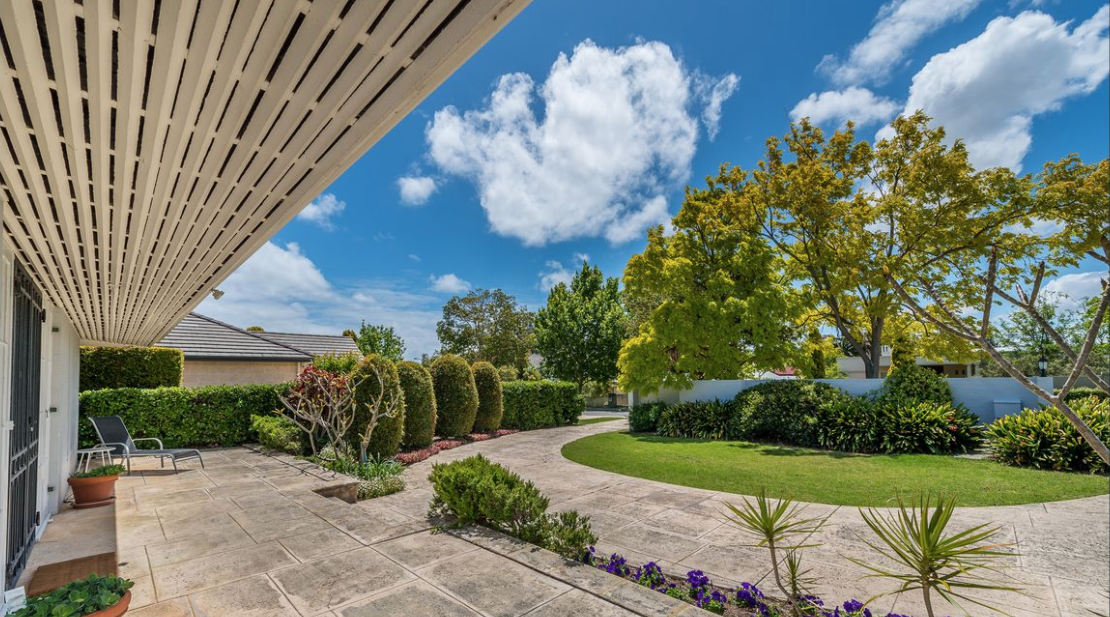 Front Garden 2019-05-06 at 2.34.26 pm.png