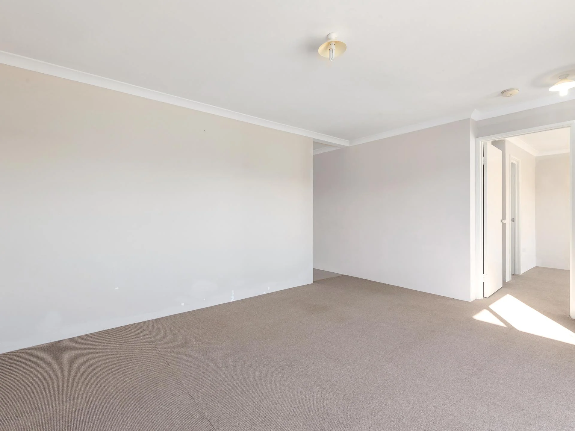 WEB 6 Hillsborough Parkway, Ridgeway 03.jpg