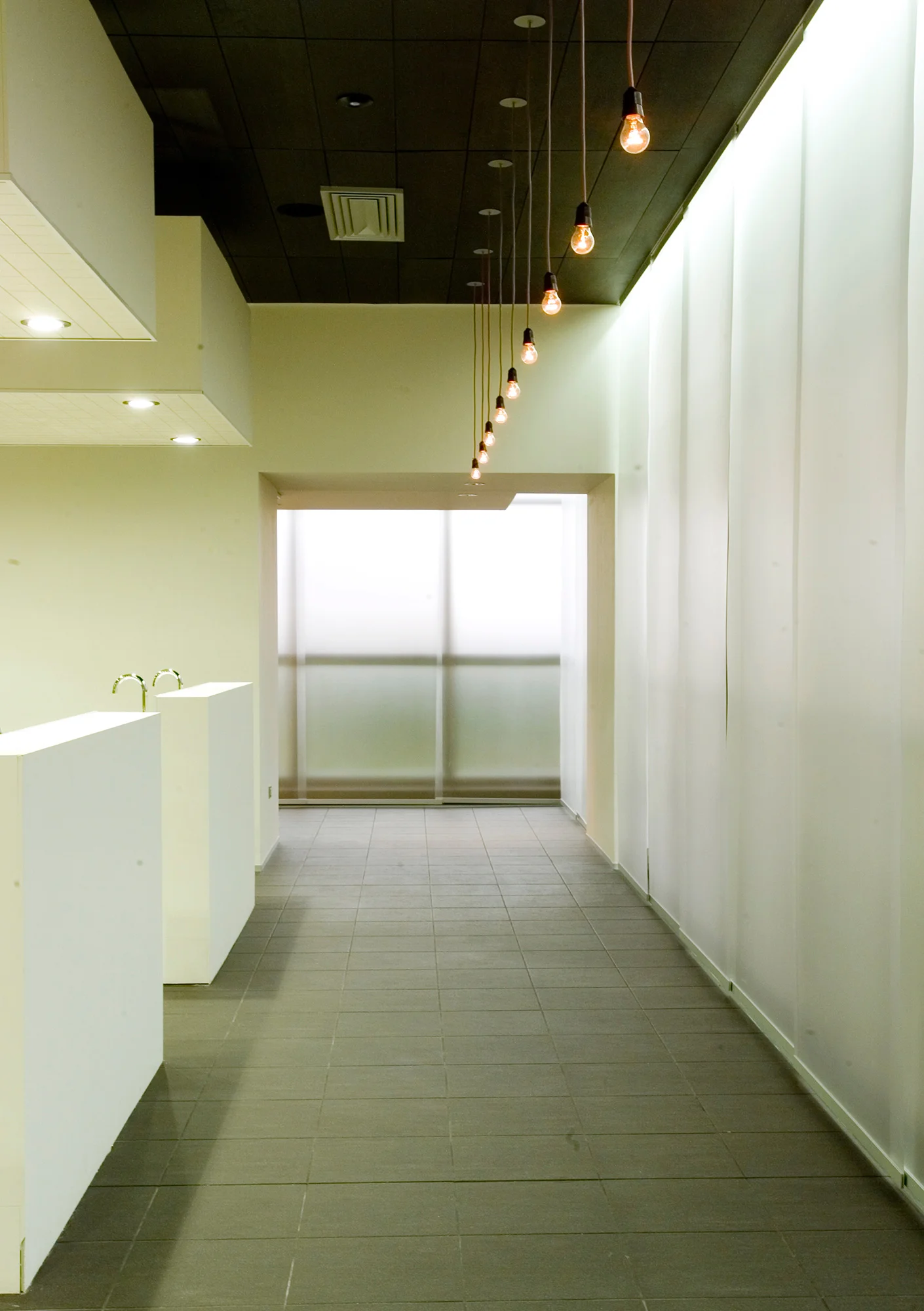 a-space-in-transition_HATRIA-SHOWROOM-05-8.jpg