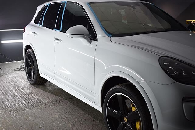 @britemax Ceramic Coating providing this Cayenne with lasting protection against this very British weather #Porsche #detailing