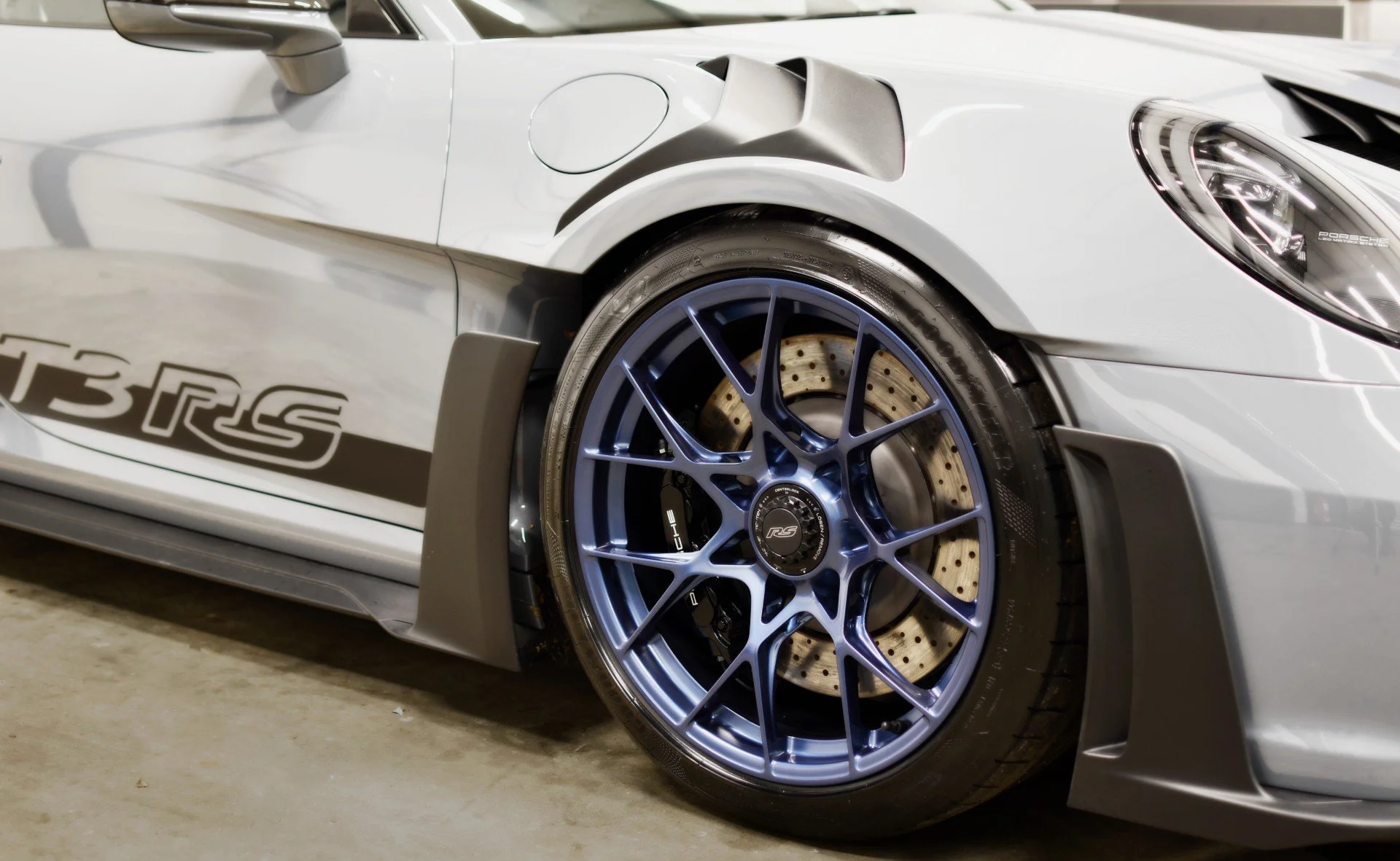 Precision Porsche 992 GT3 RS.jpg