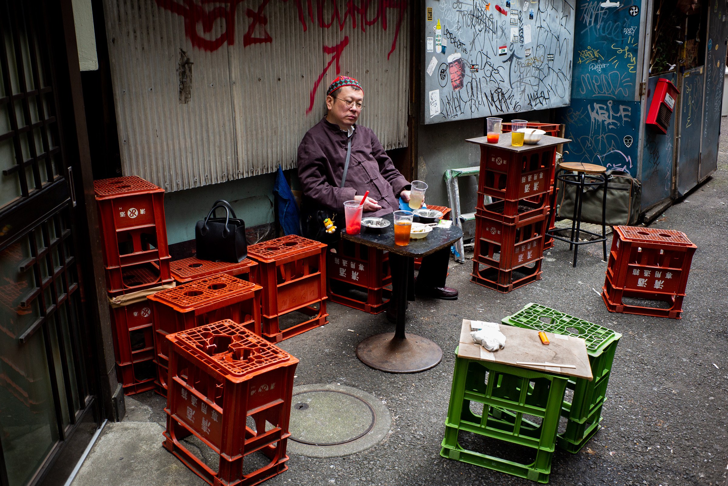 shinjuku-alleyway-drinkers9.jpg